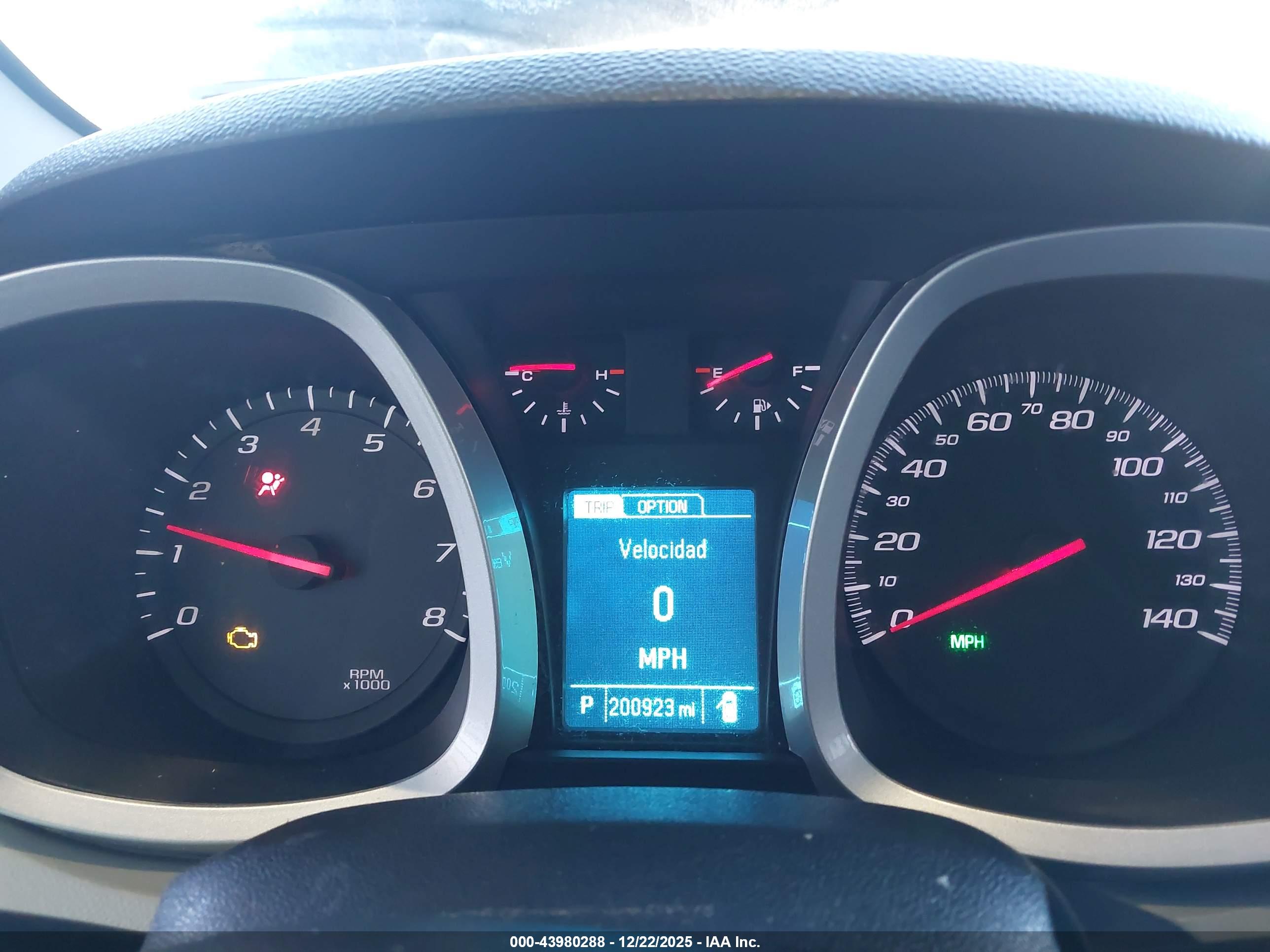 CHEVROLET EQUINOX image 7