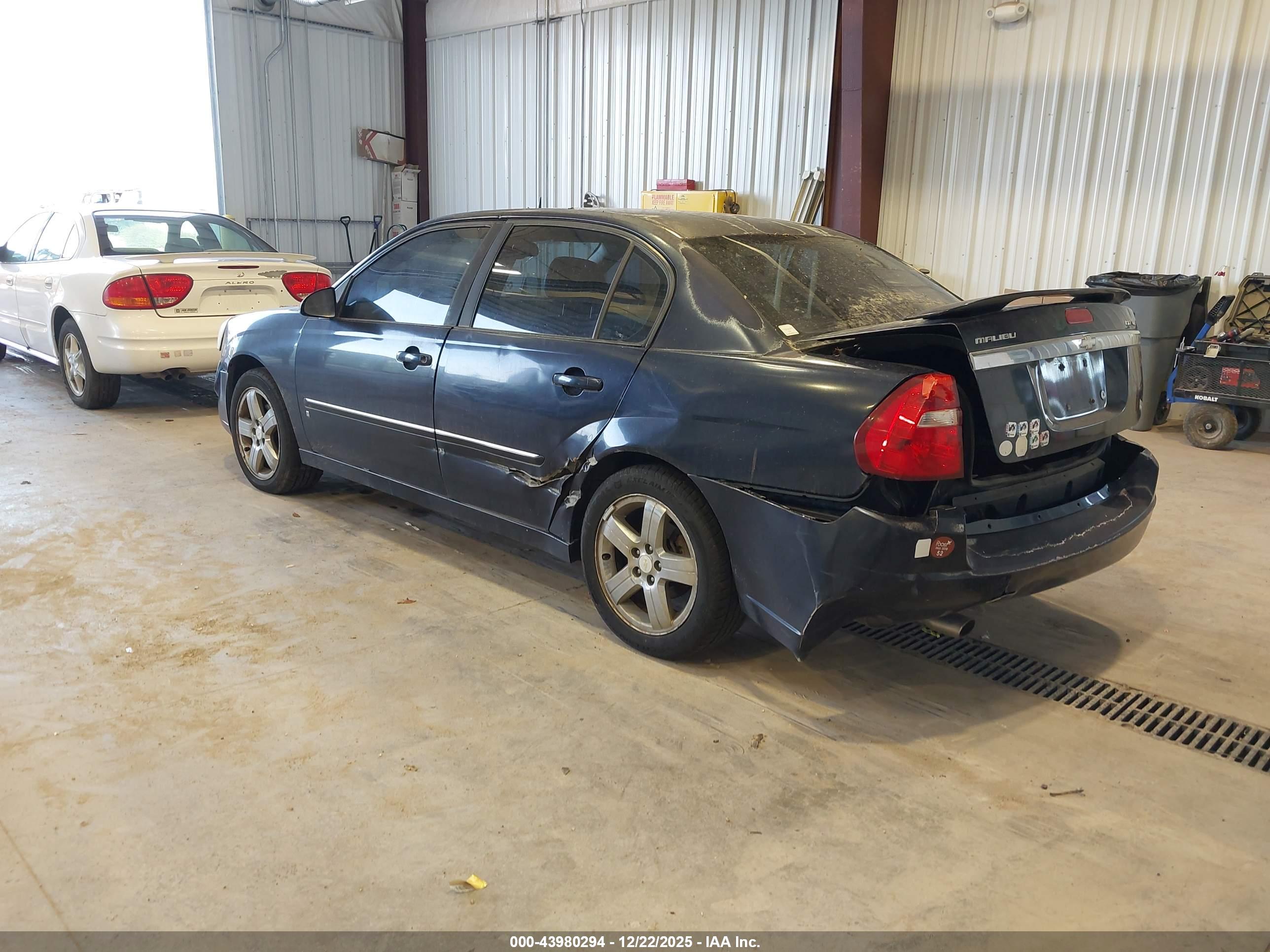 CHEVROLET MALIBU image 3