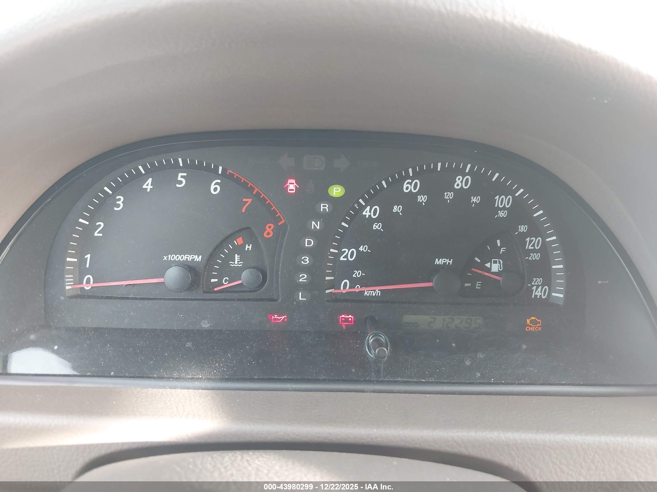 TOYOTA CAMRY image 7