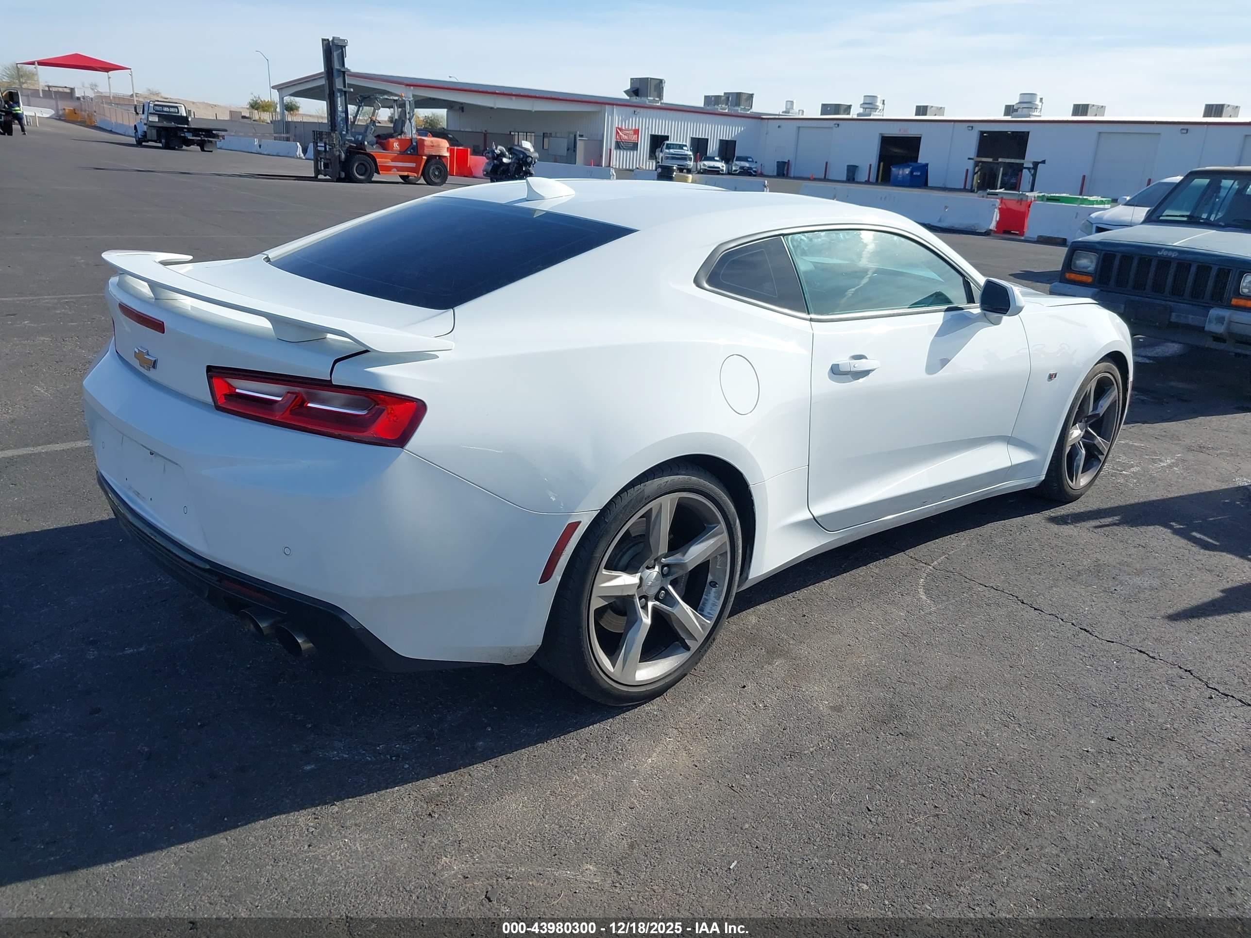 CHEVROLET CAMARO image 4
