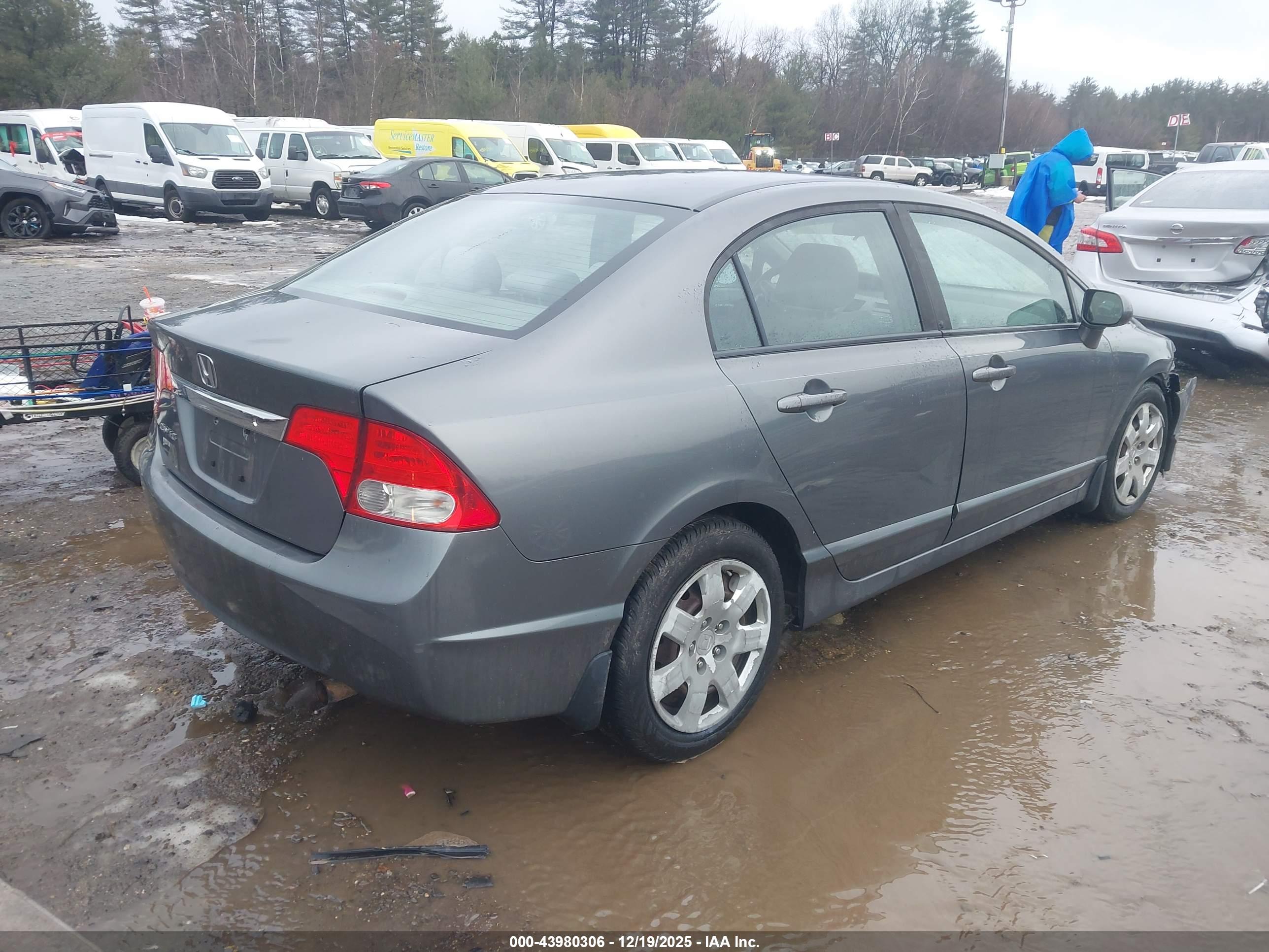 HONDA CIVIC image 4