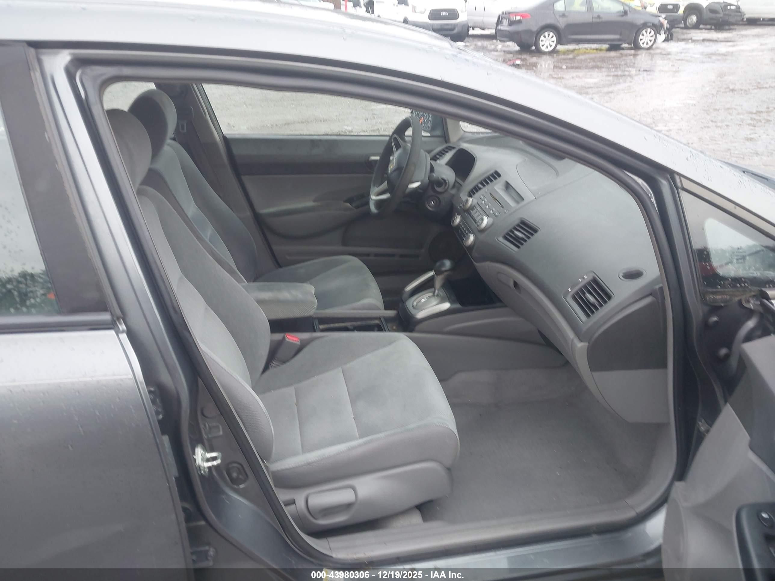 HONDA CIVIC image 5