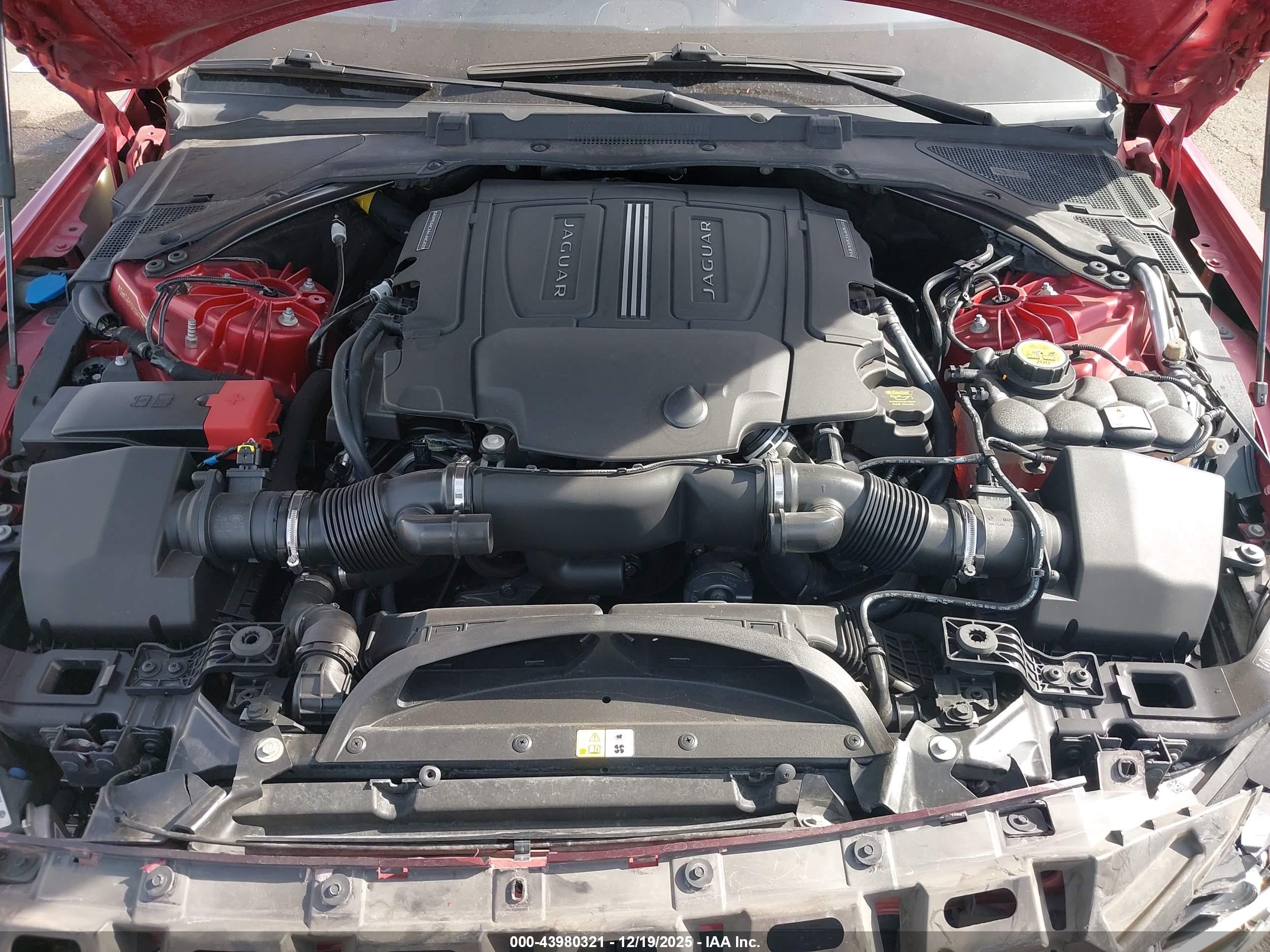 JAGUAR XE image 10