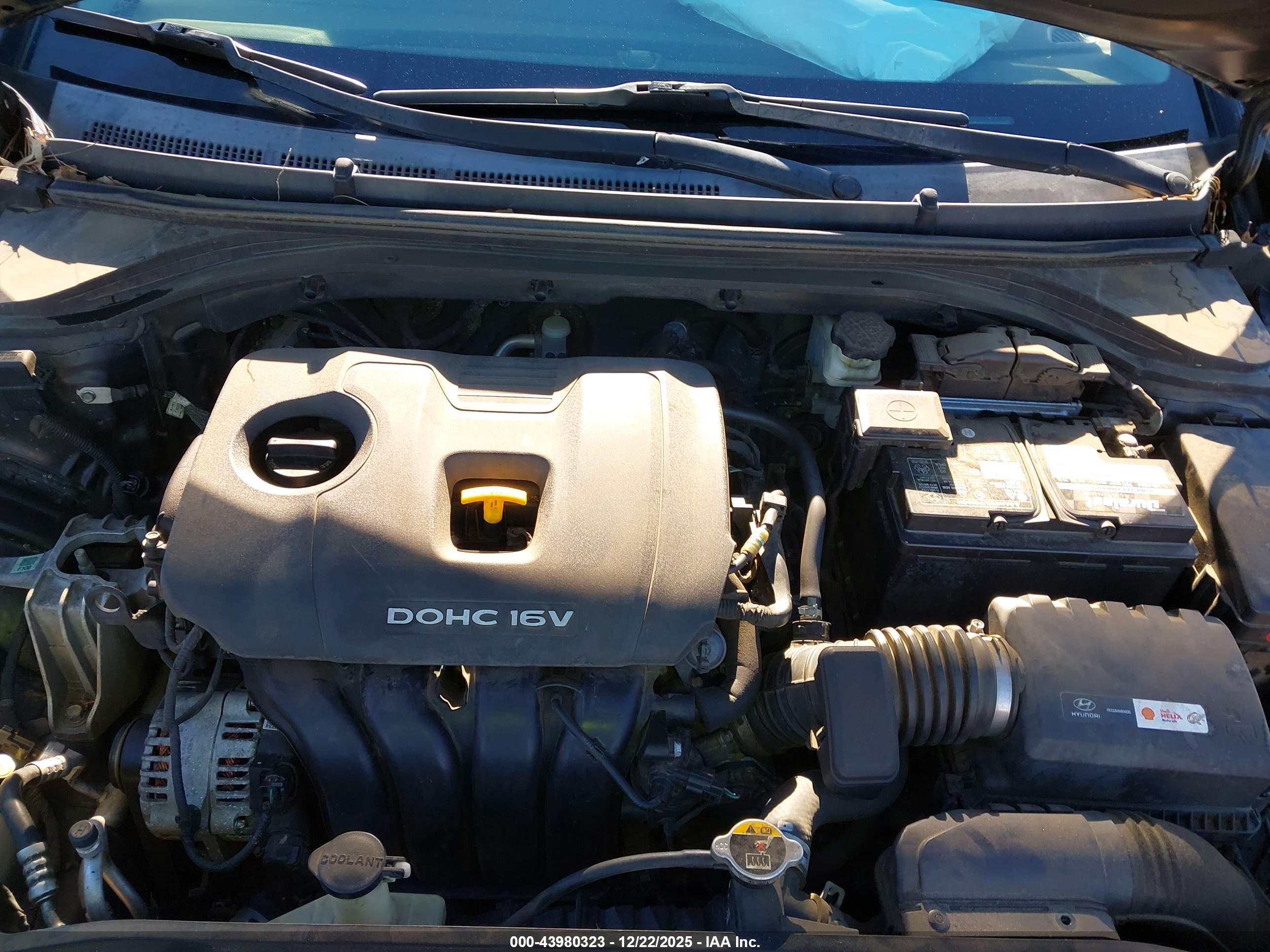 HYUNDAI ELANTRA image 10