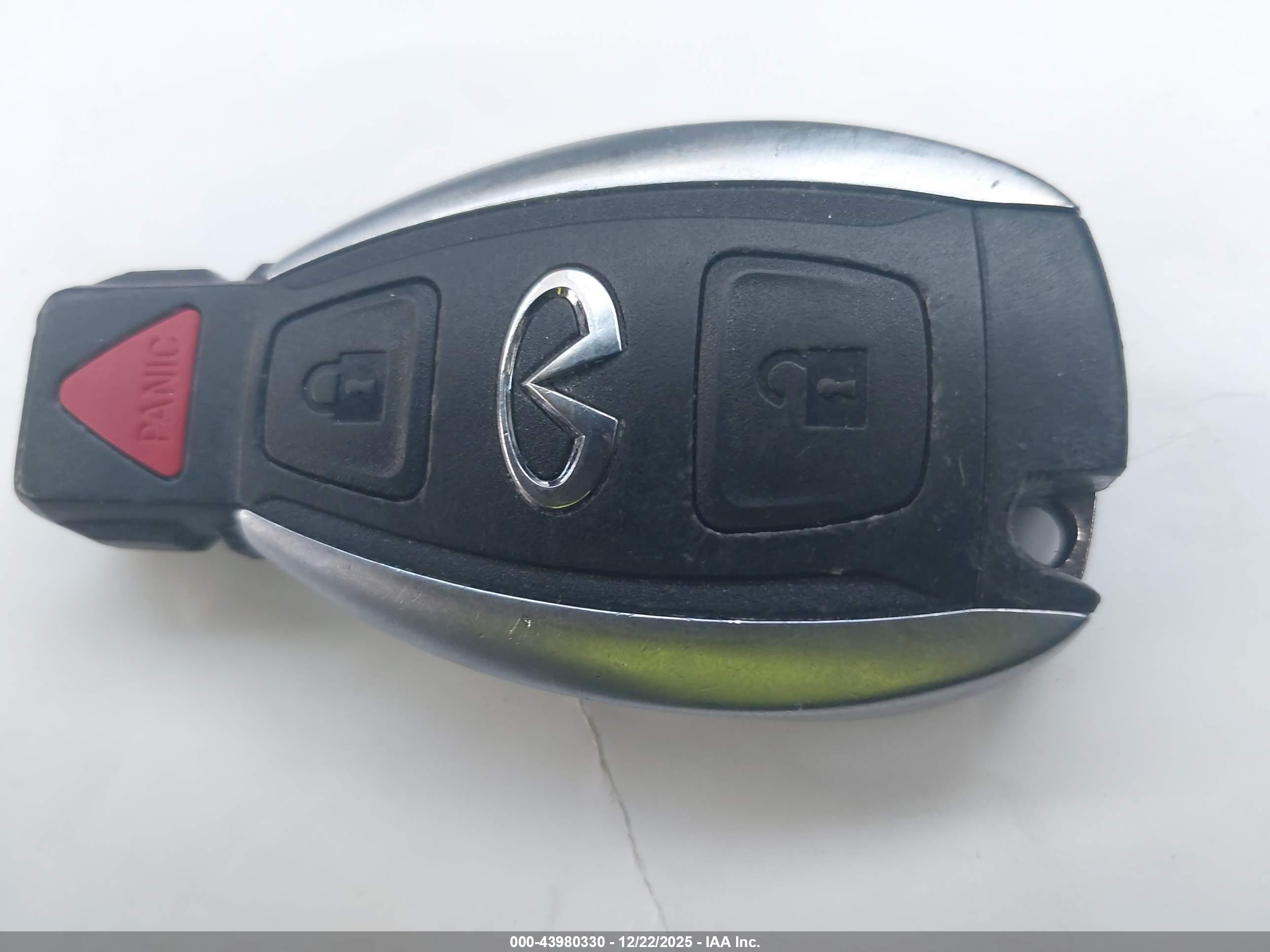 INFINITI QX30 image 11