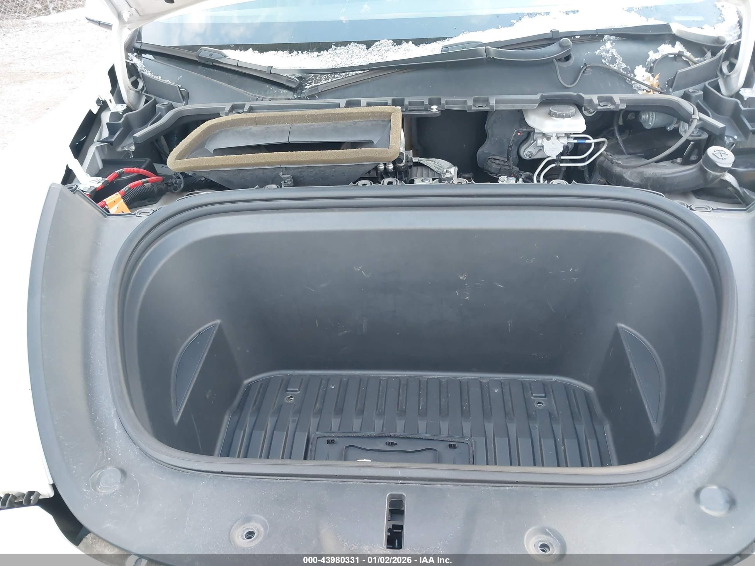 TESLA MODEL image 10
