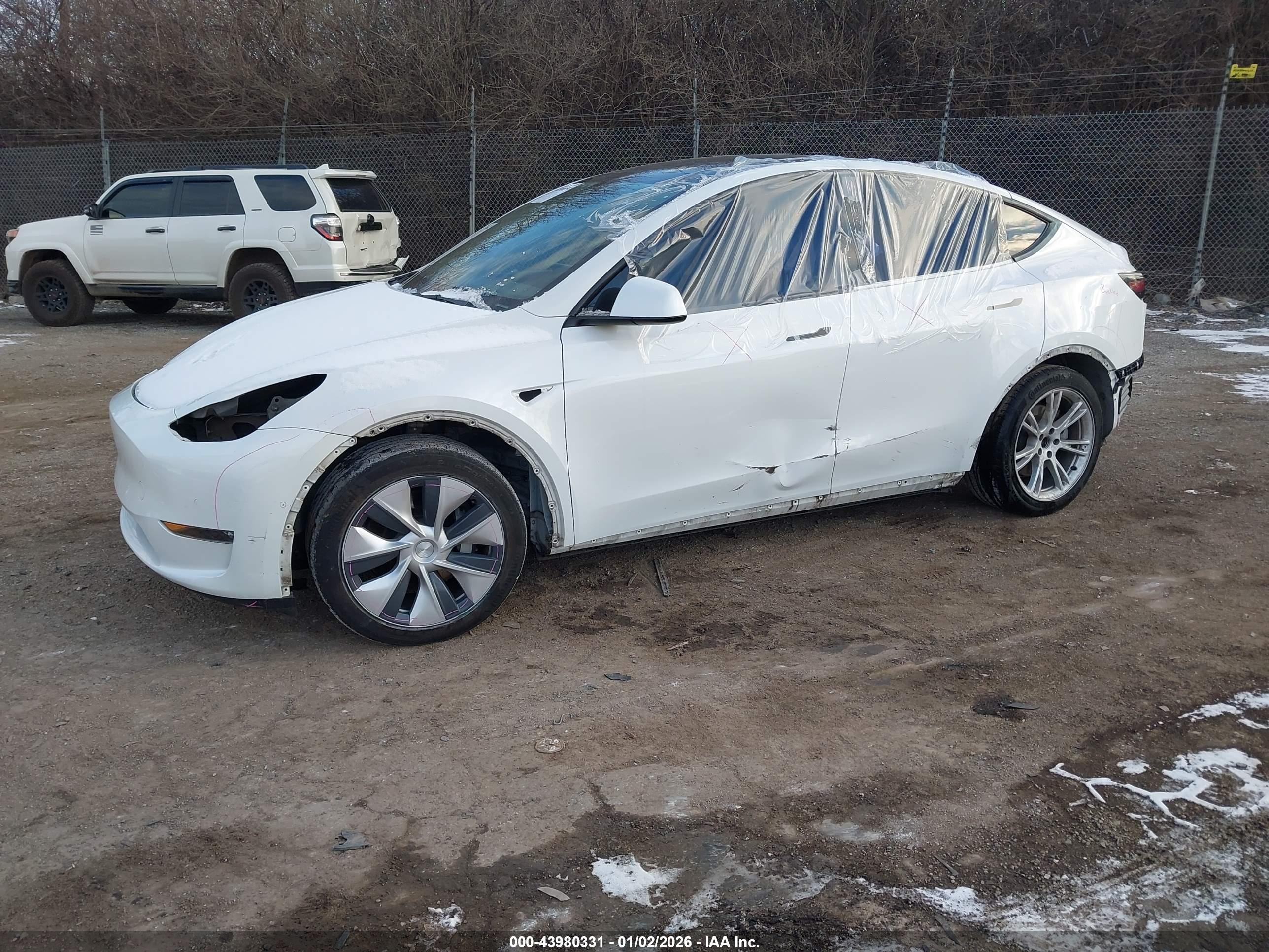 TESLA MODEL image 2