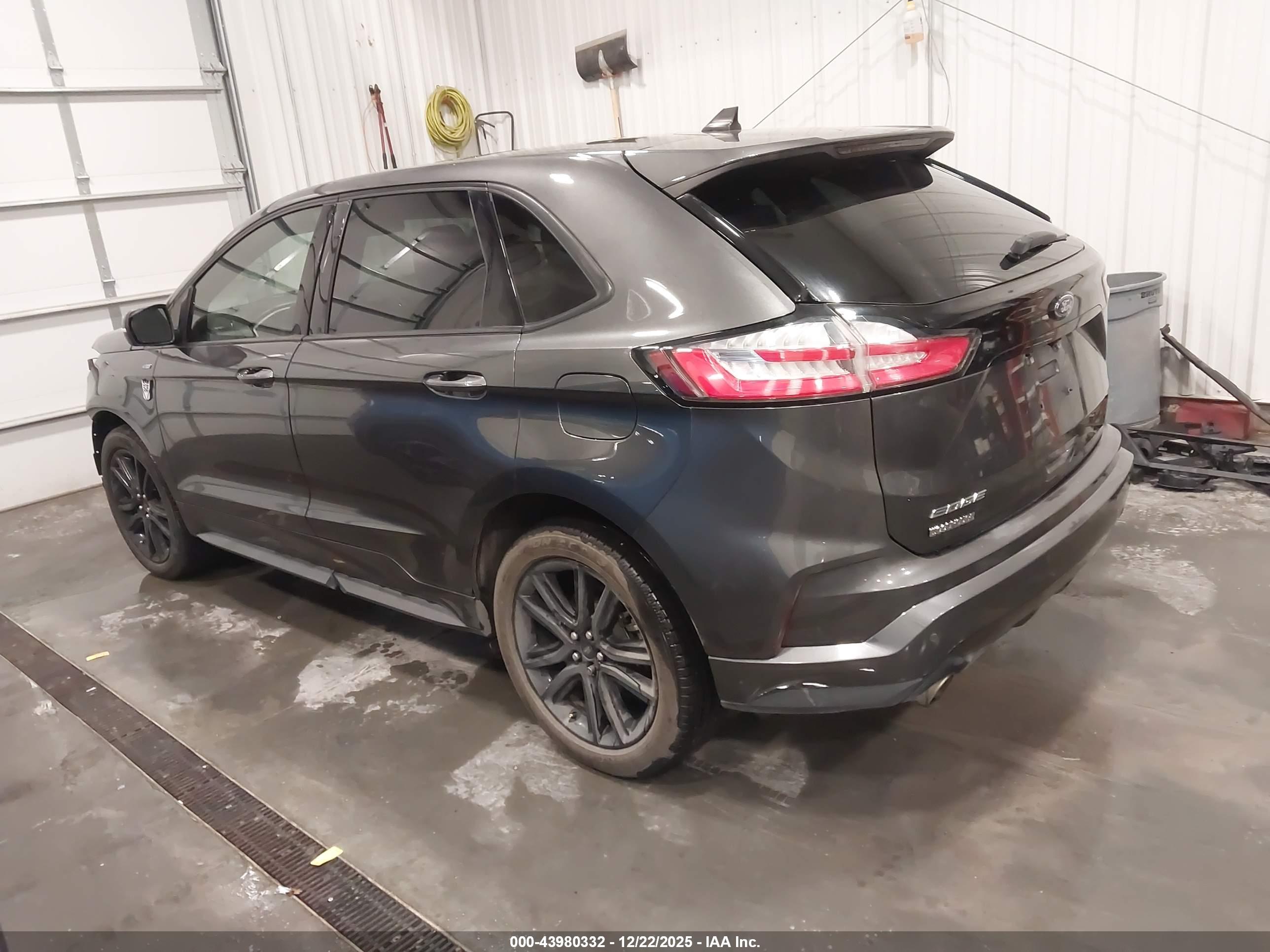 FORD EDGE image 3