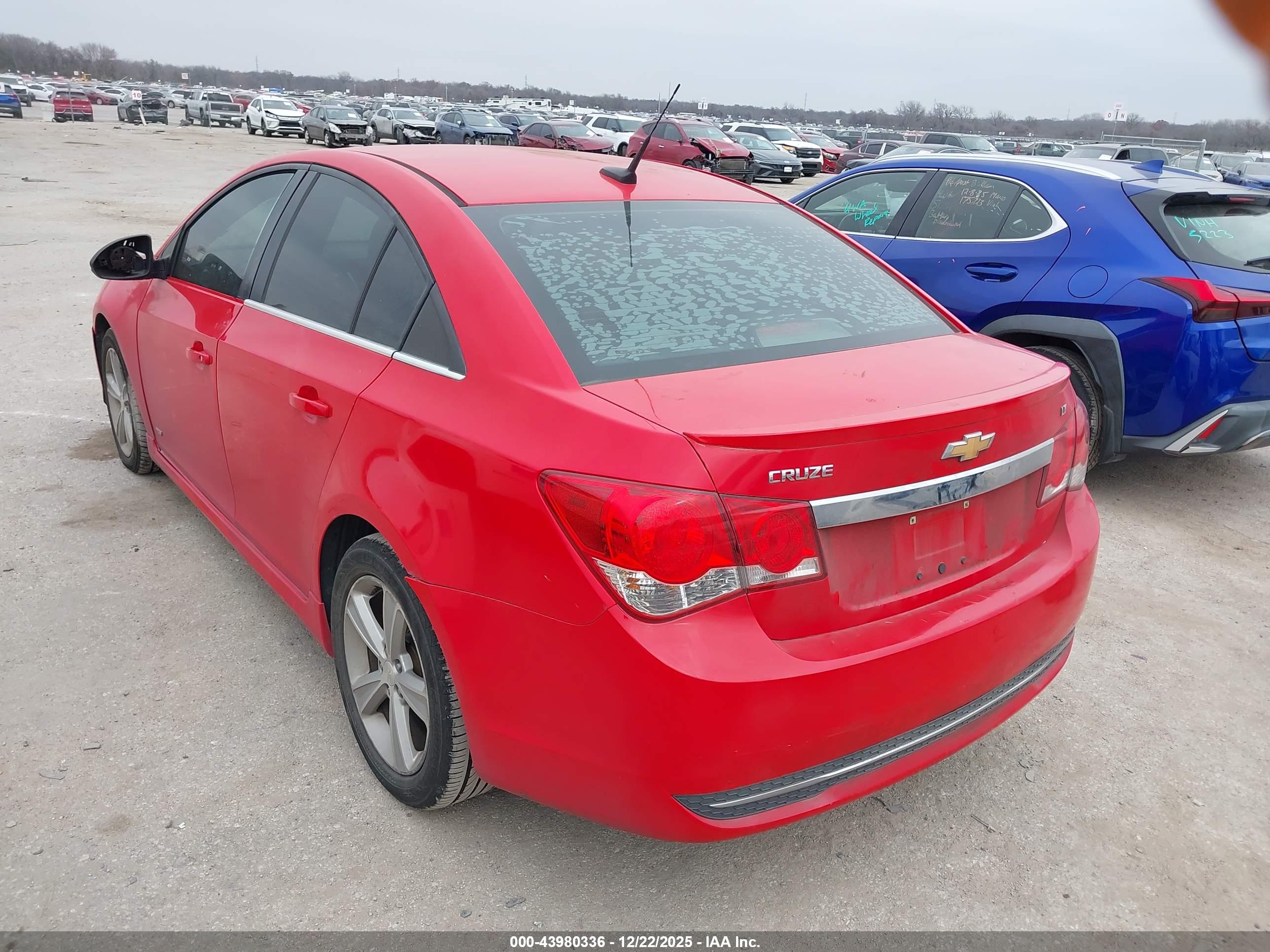 CHEVROLET CRUZE image 3