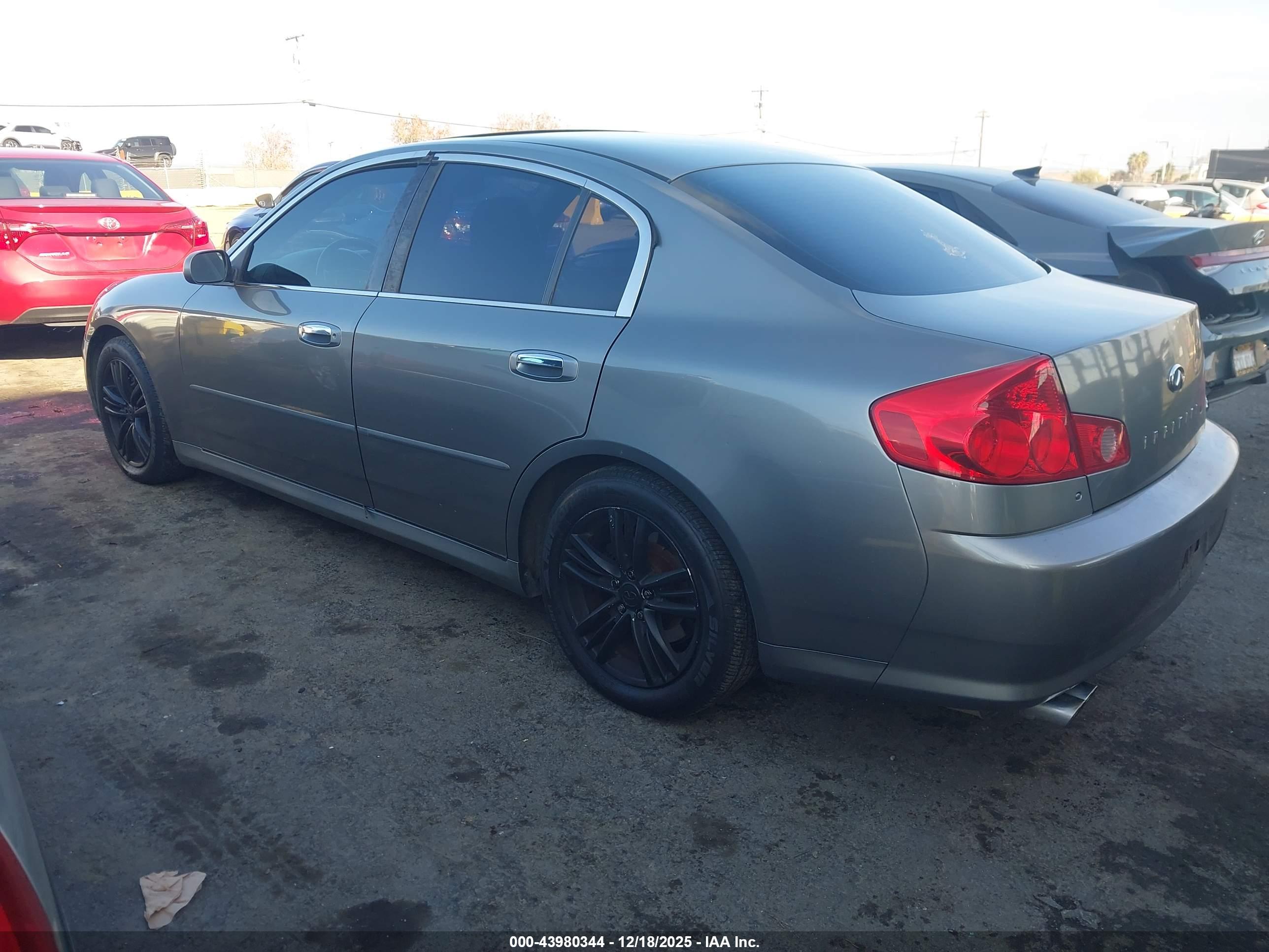 INFINITI G35 image 3