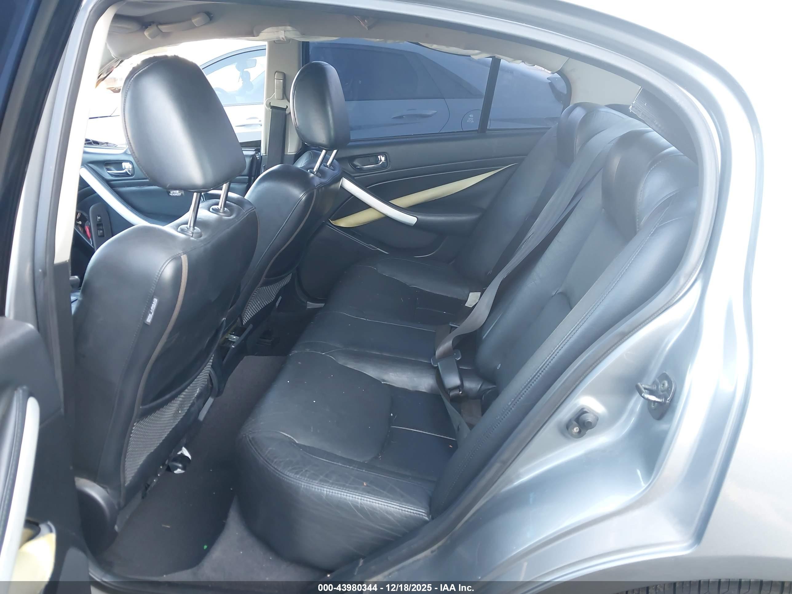 INFINITI G35 image 8