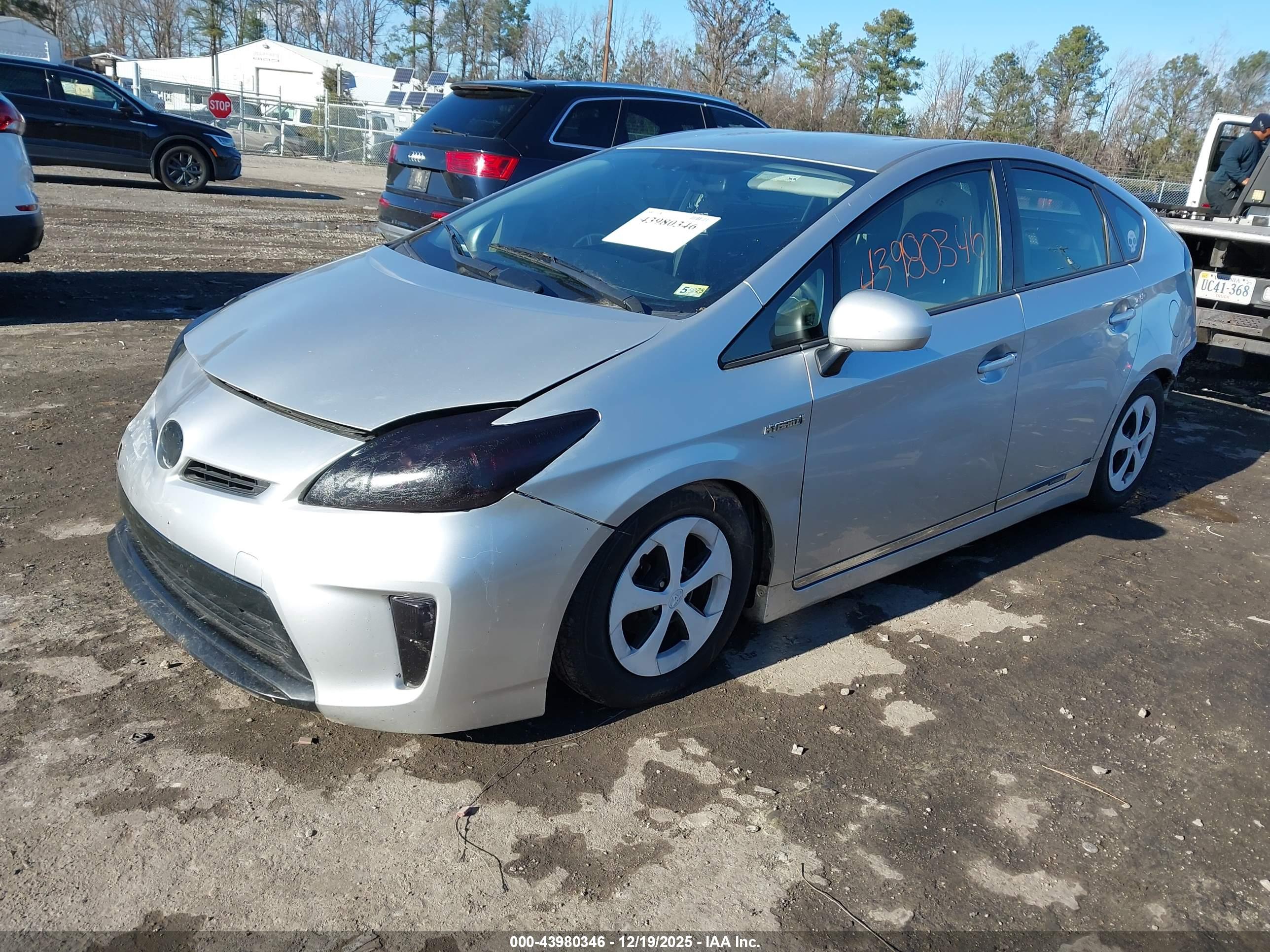 TOYOTA PRIUS image 2