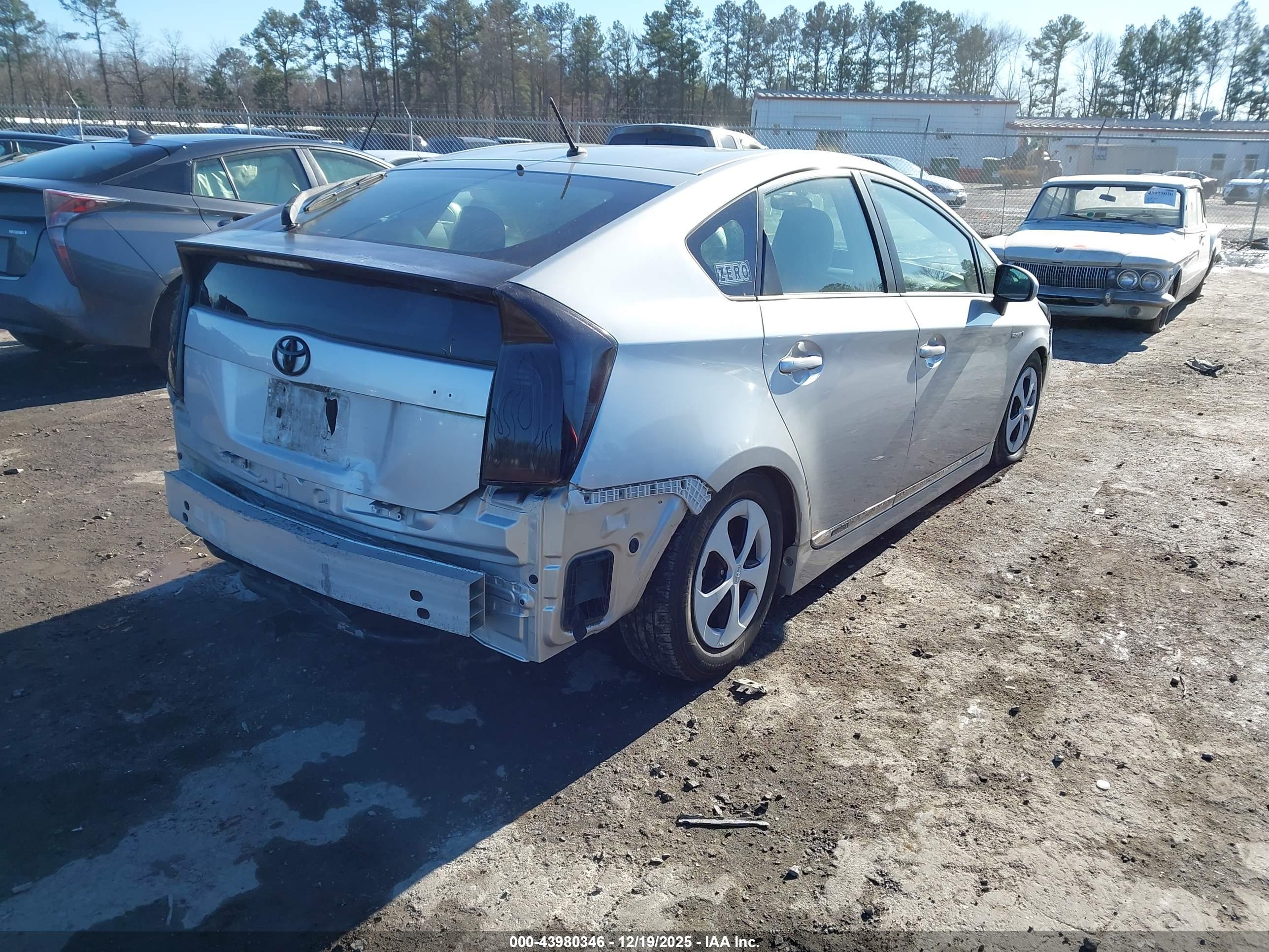 TOYOTA PRIUS image 4