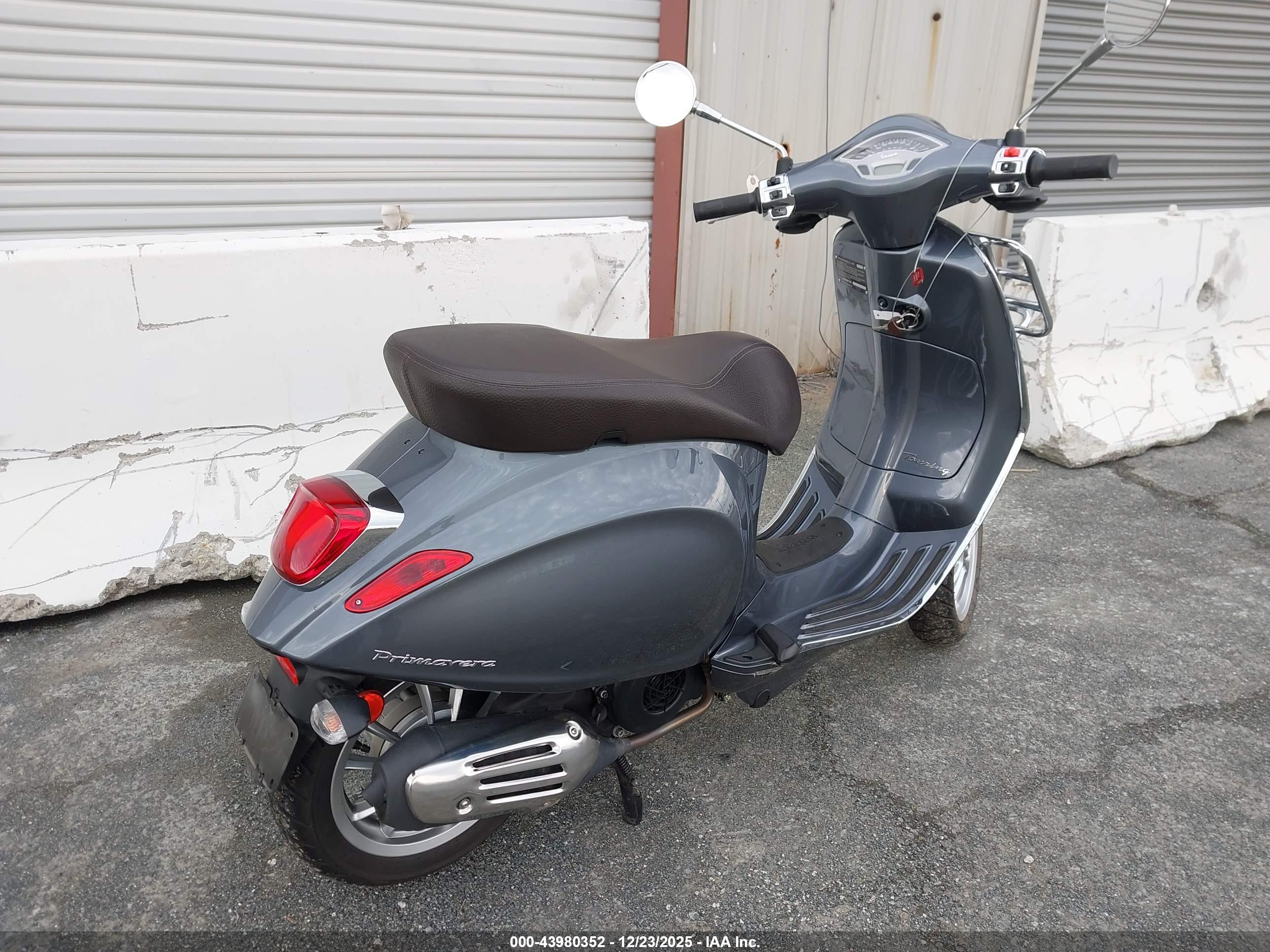 VESPA PRIMAVERA/SPRINT image 4