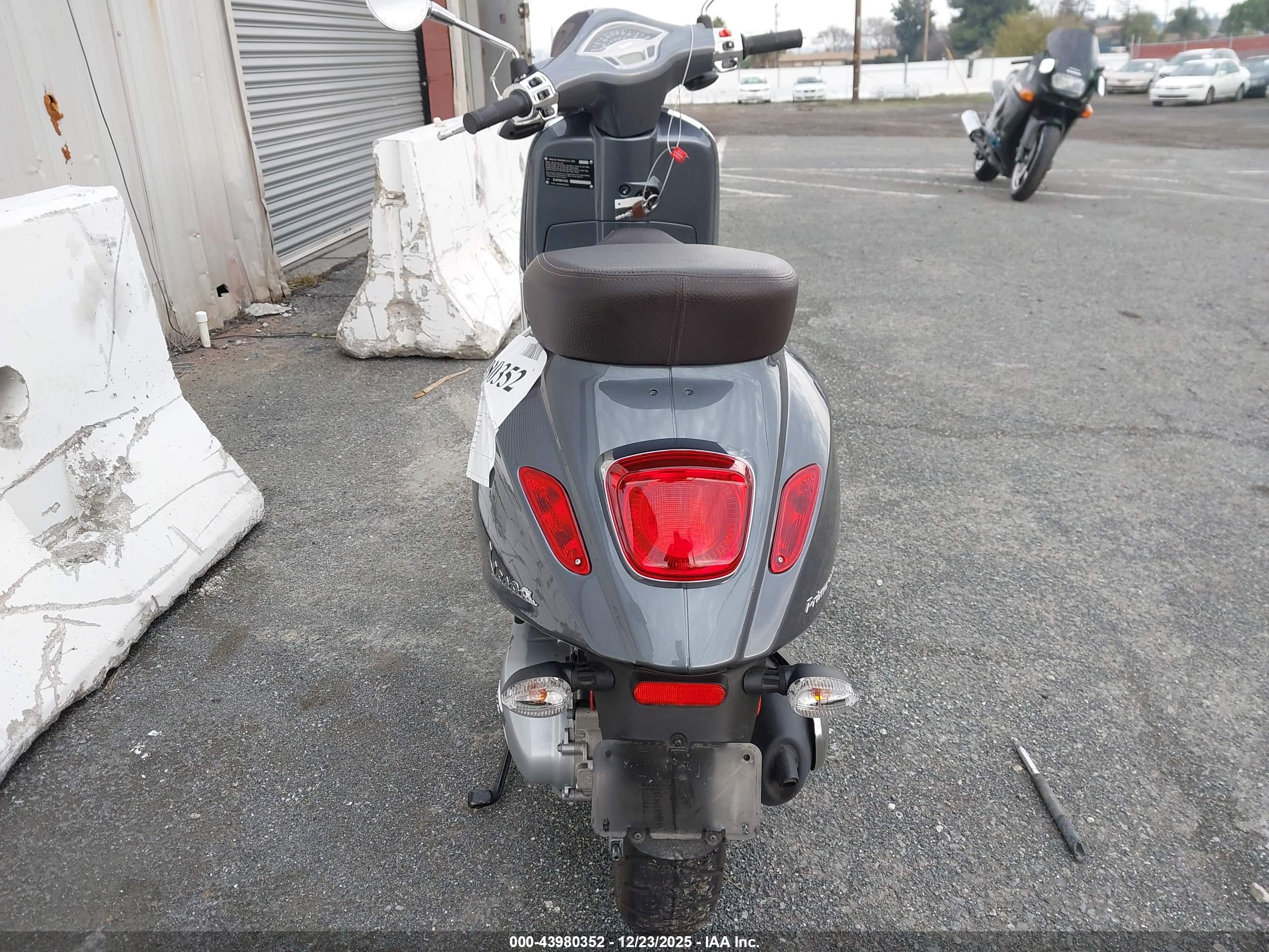 VESPA PRIMAVERA/SPRINT image 6