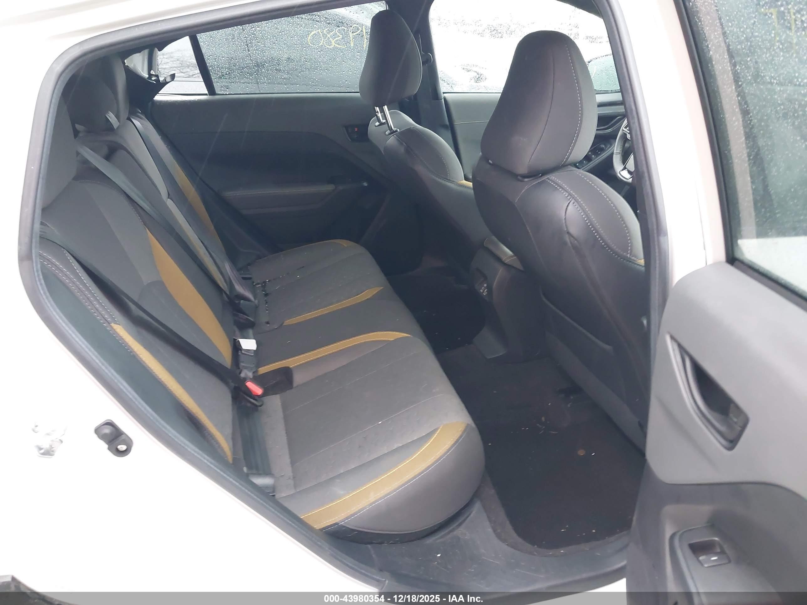 SUBARU CROSSTREK image 8