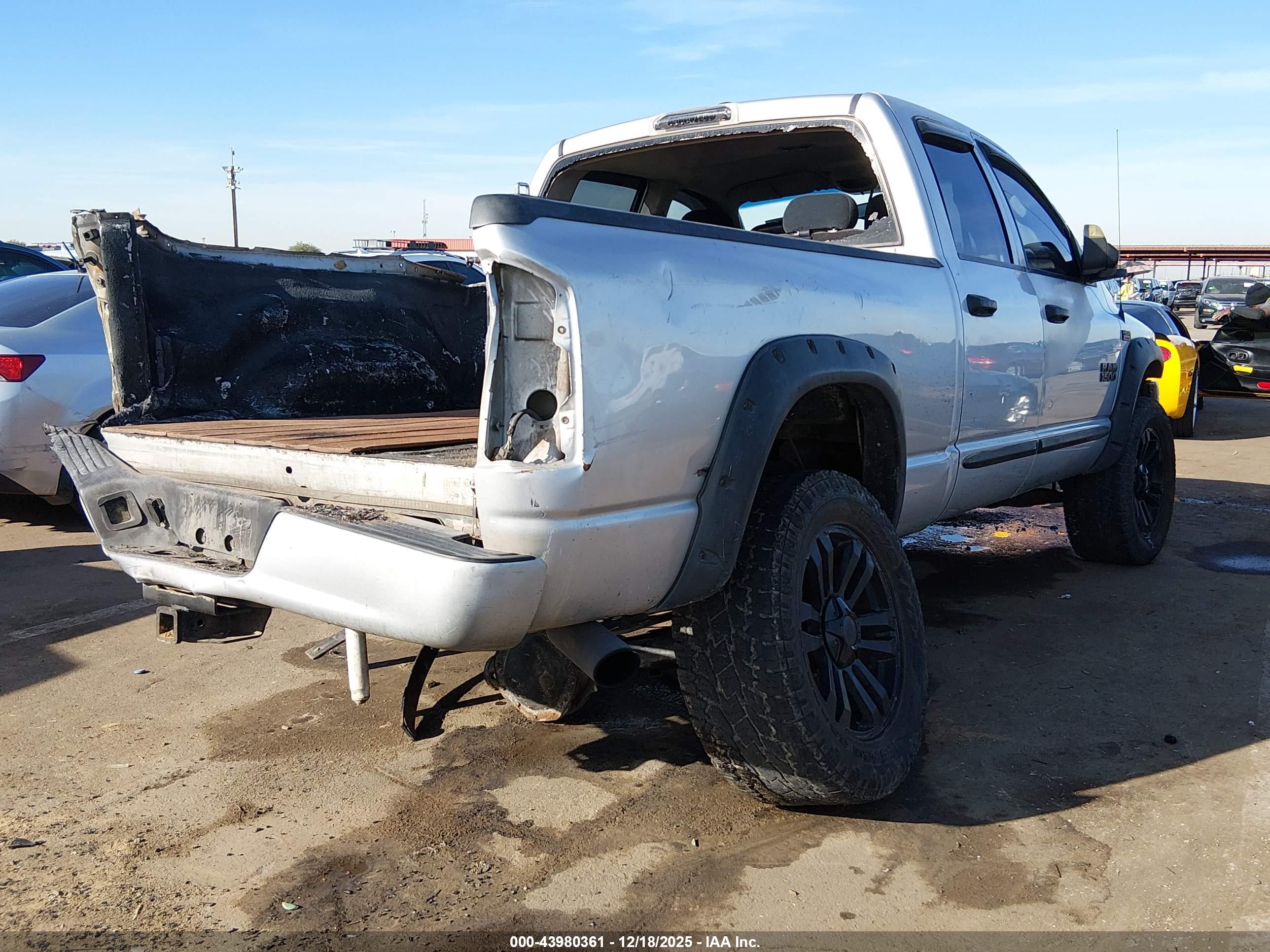 DODGE RAM image 4