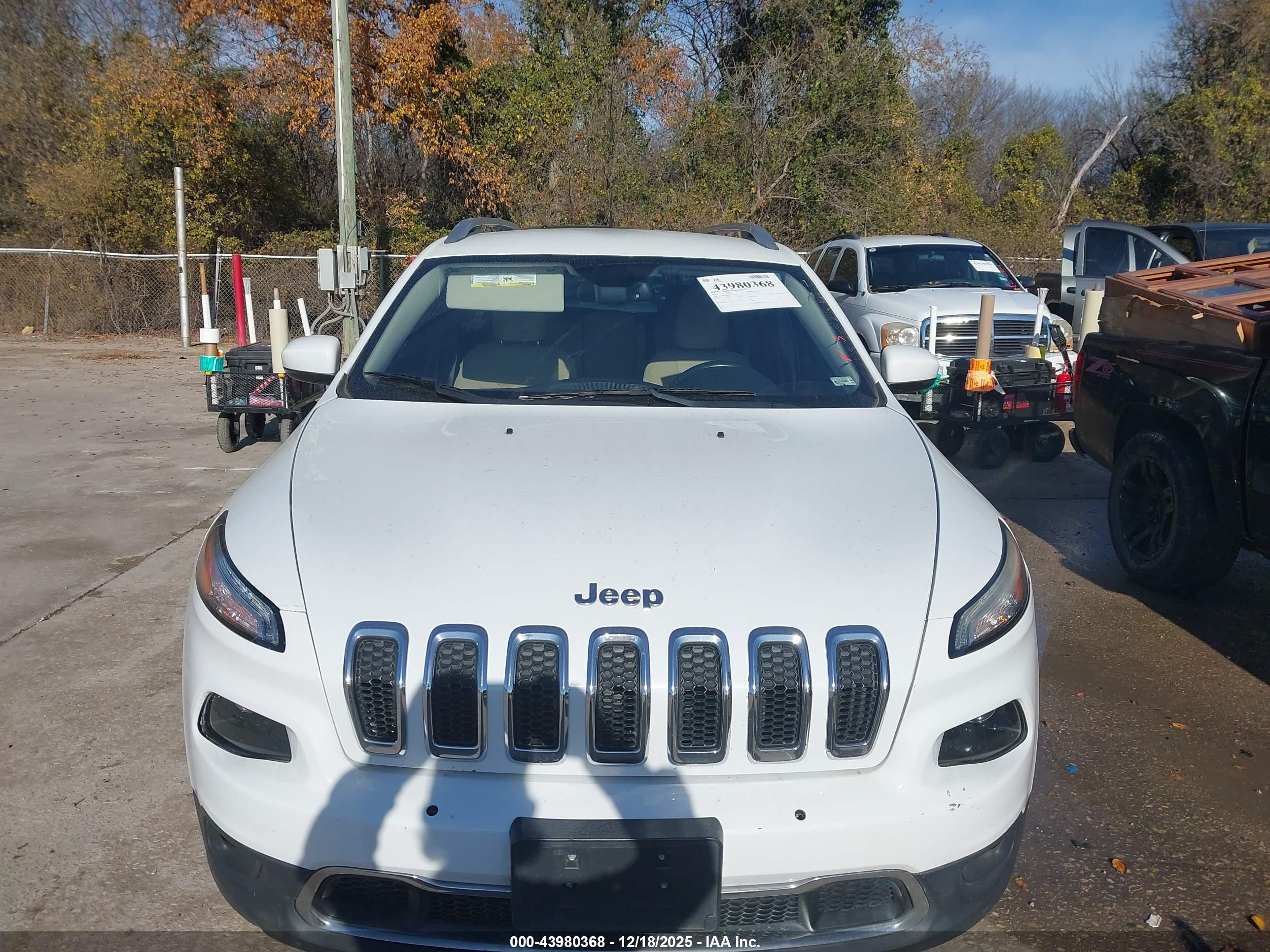JEEP CHEROKEE image 6
