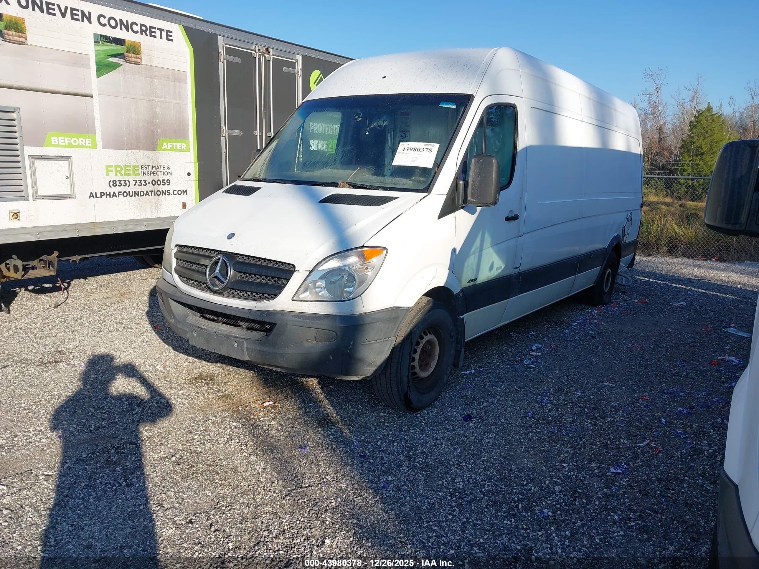 MERCEDES-BENZ SPRINTER image 2