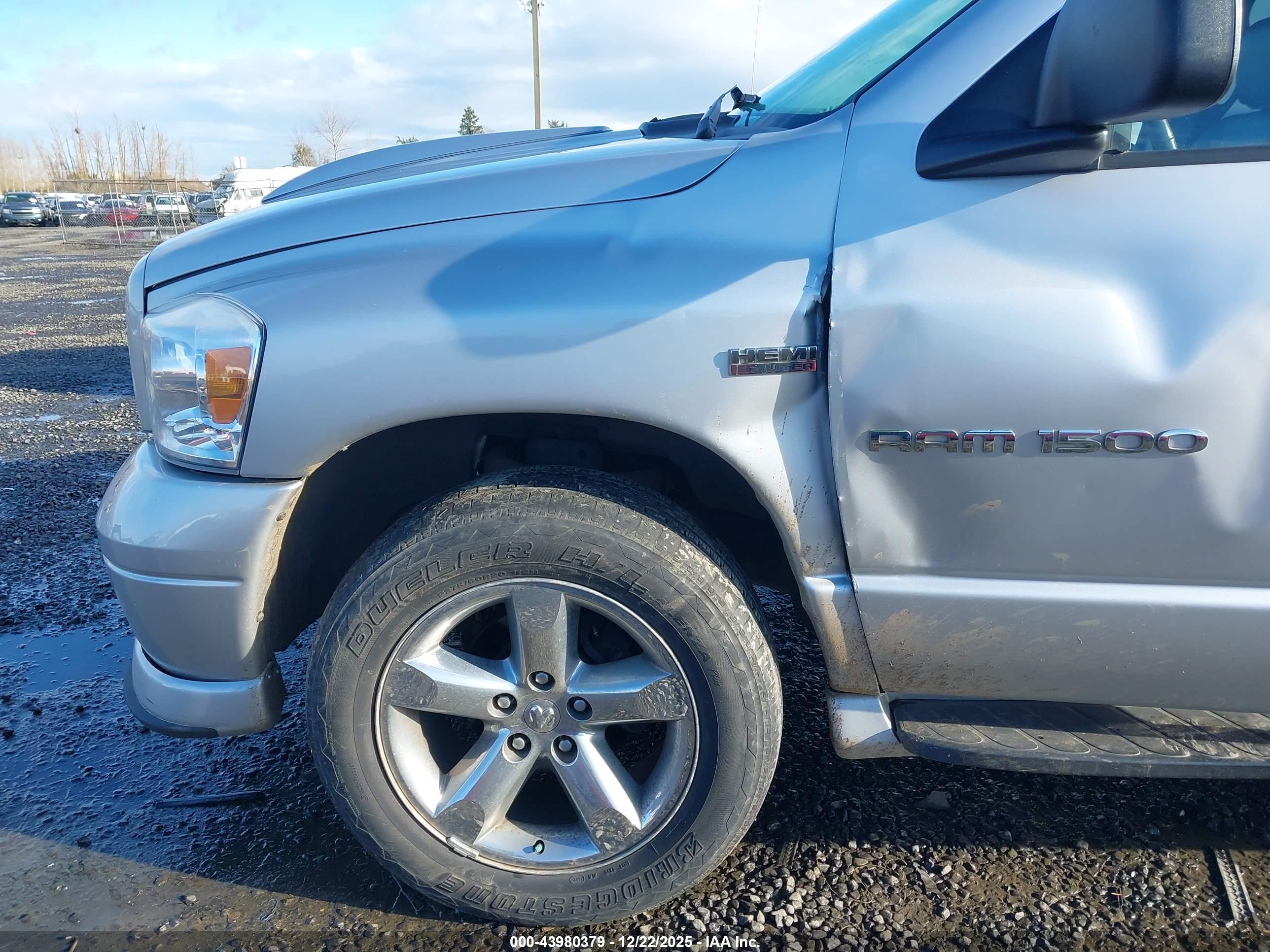 DODGE RAM image 6