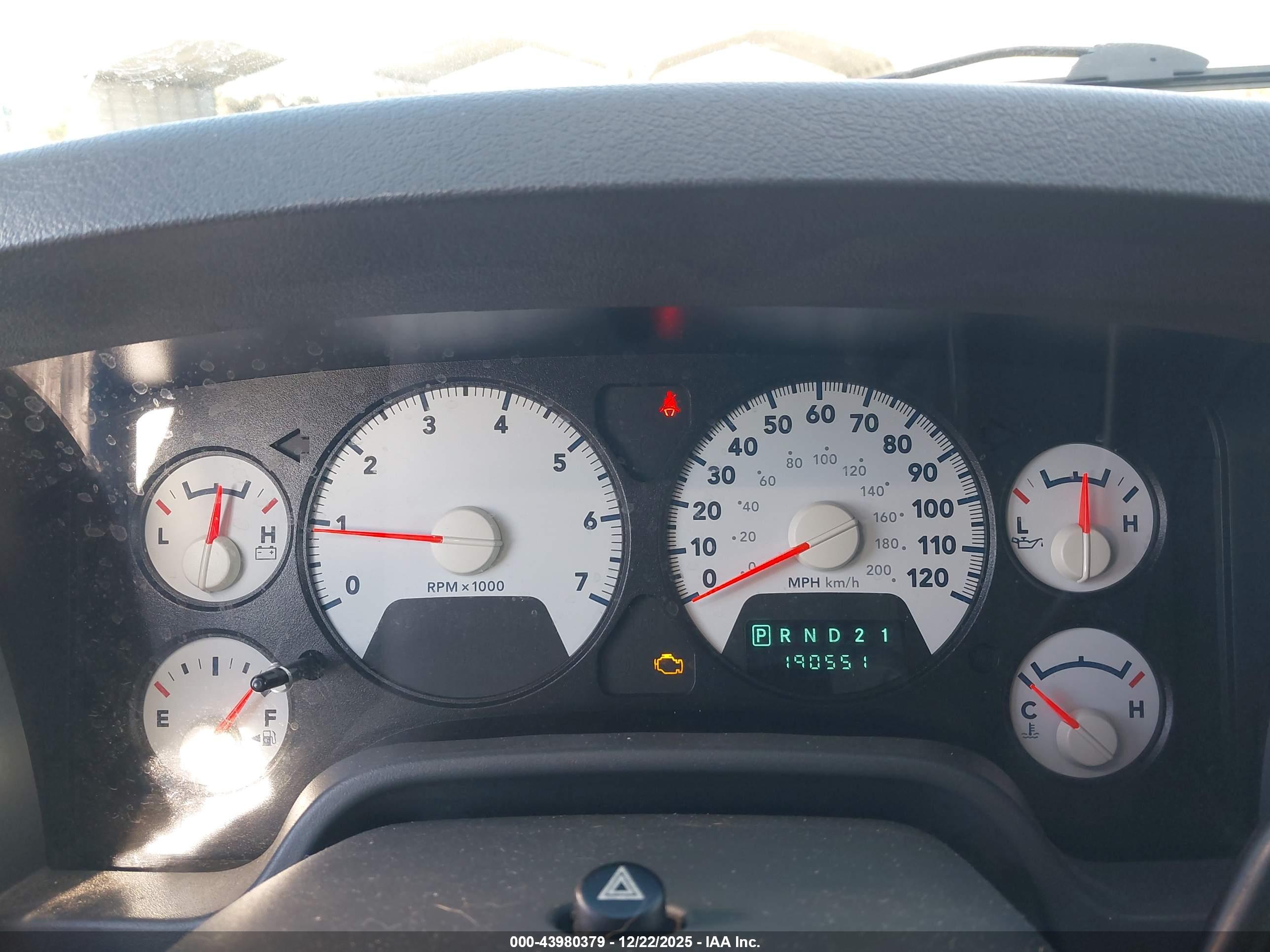 DODGE RAM image 7