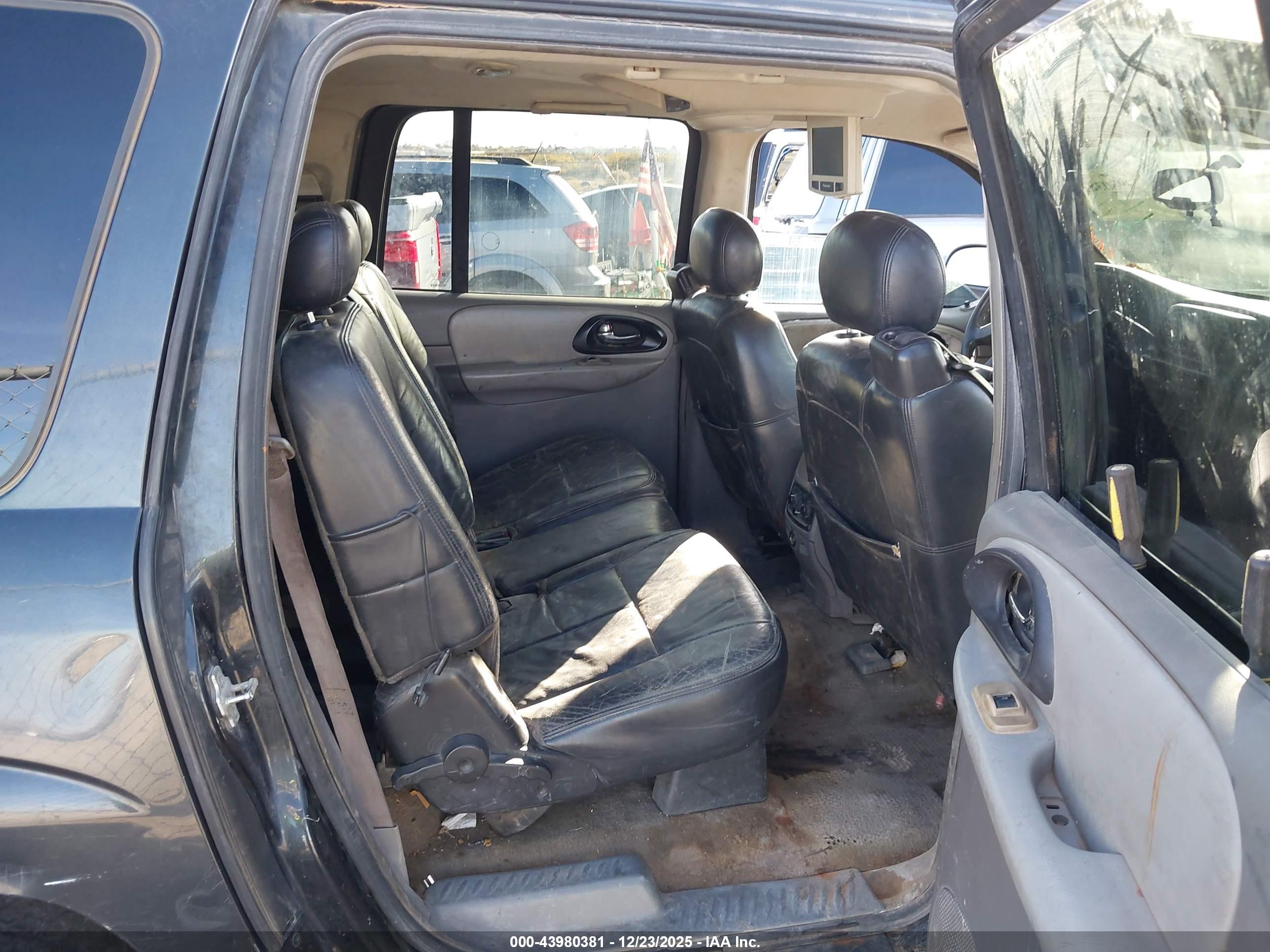 CHEVROLET TRAILBLAZER image 8