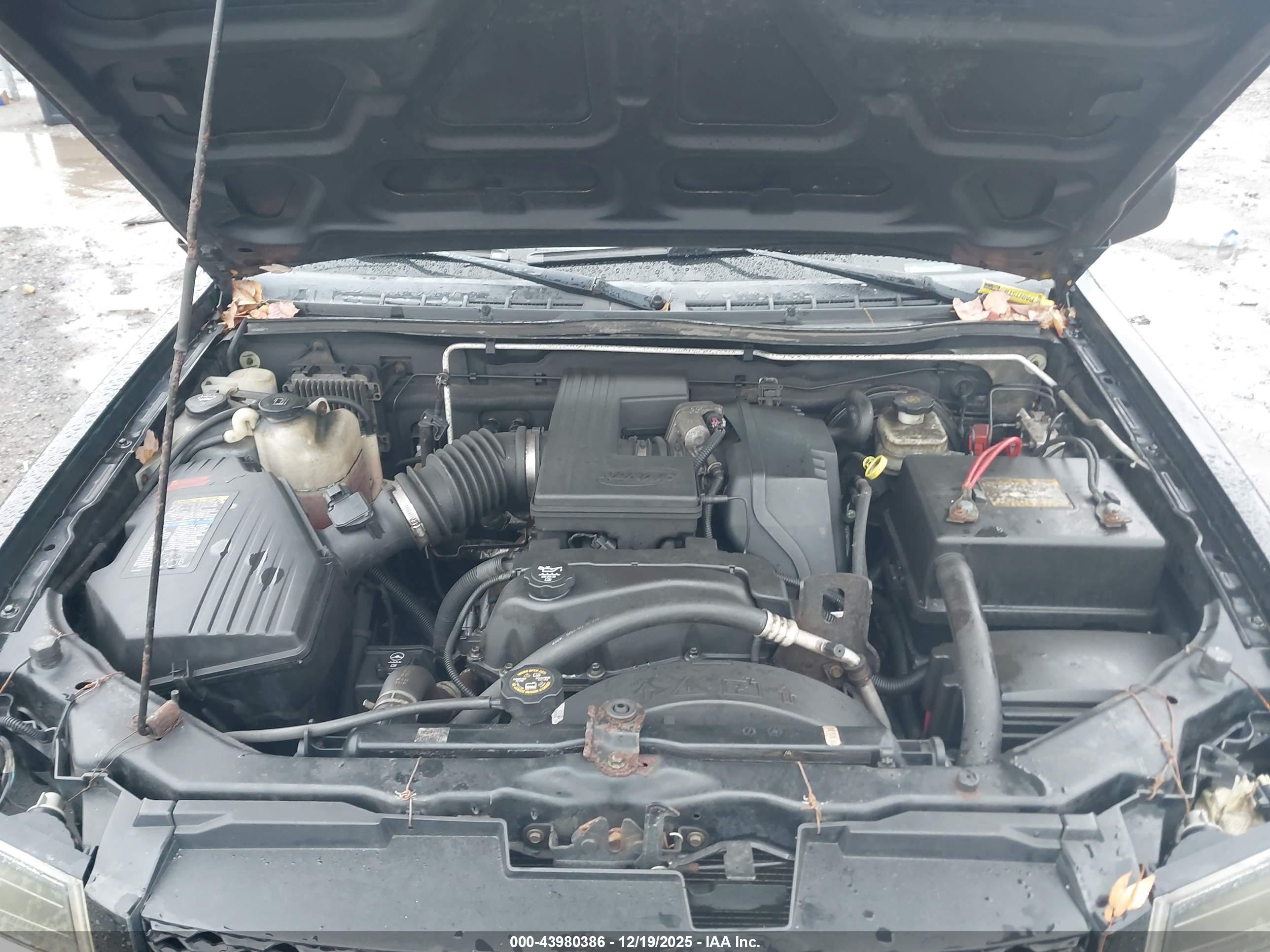 CHEVROLET COLORADO image 10