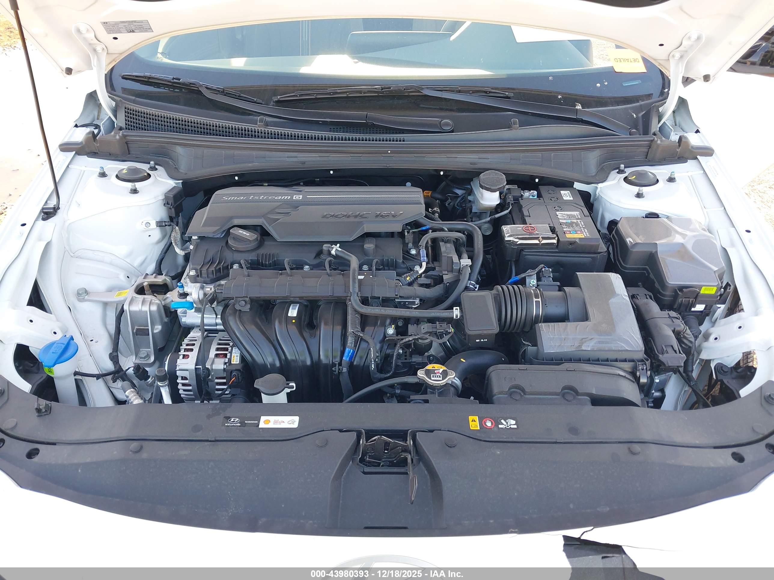 HYUNDAI ELANTRA image 10