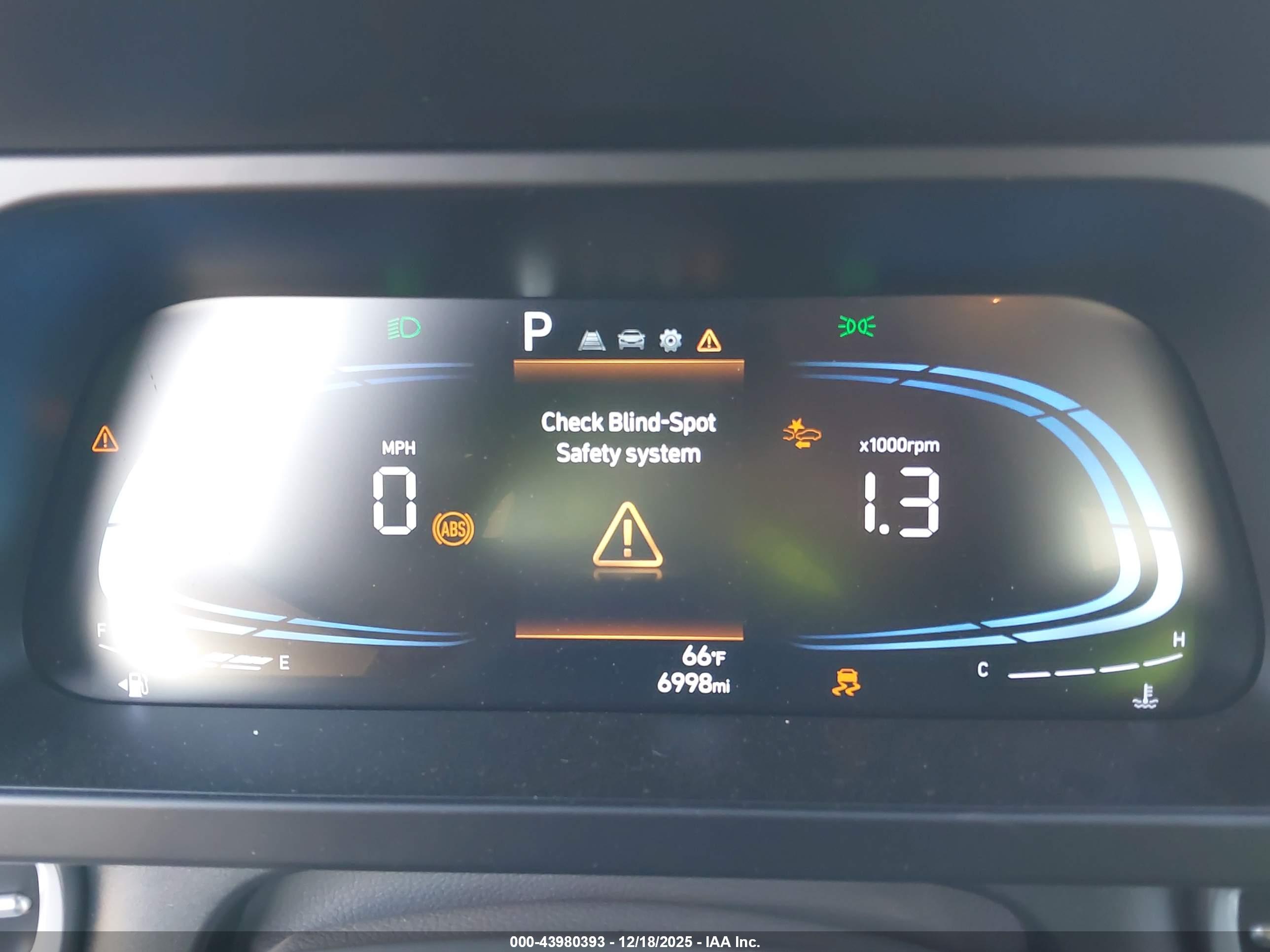 HYUNDAI ELANTRA image 7