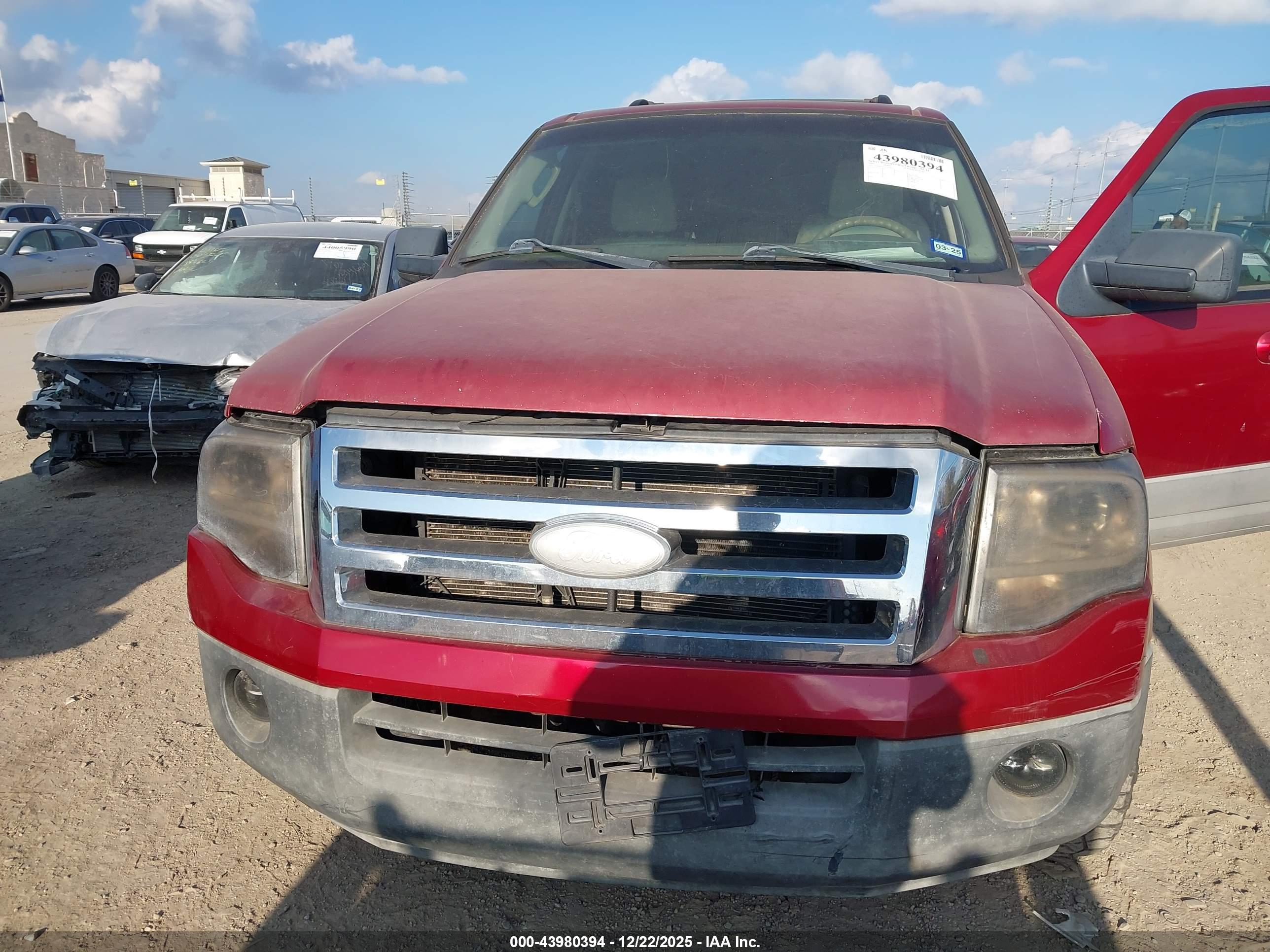 FORD EXPEDITION image 6