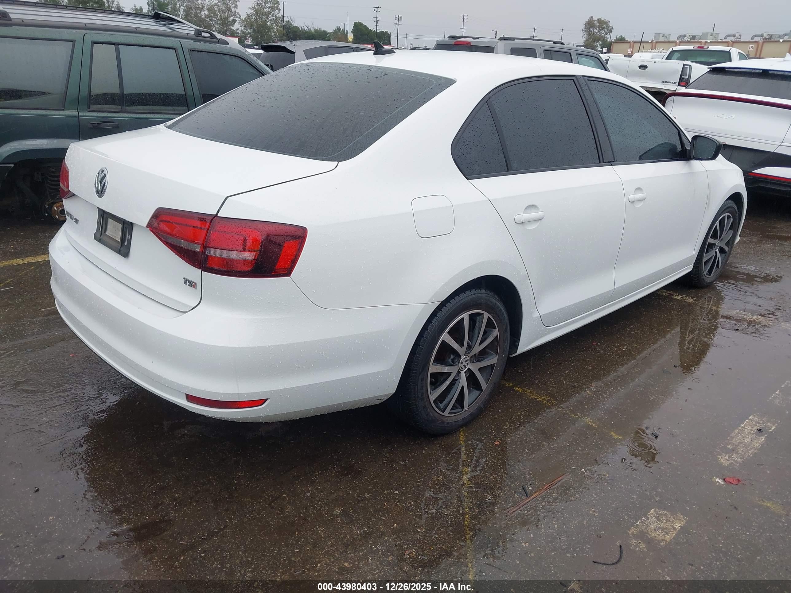 VOLKSWAGEN JETTA image 4
