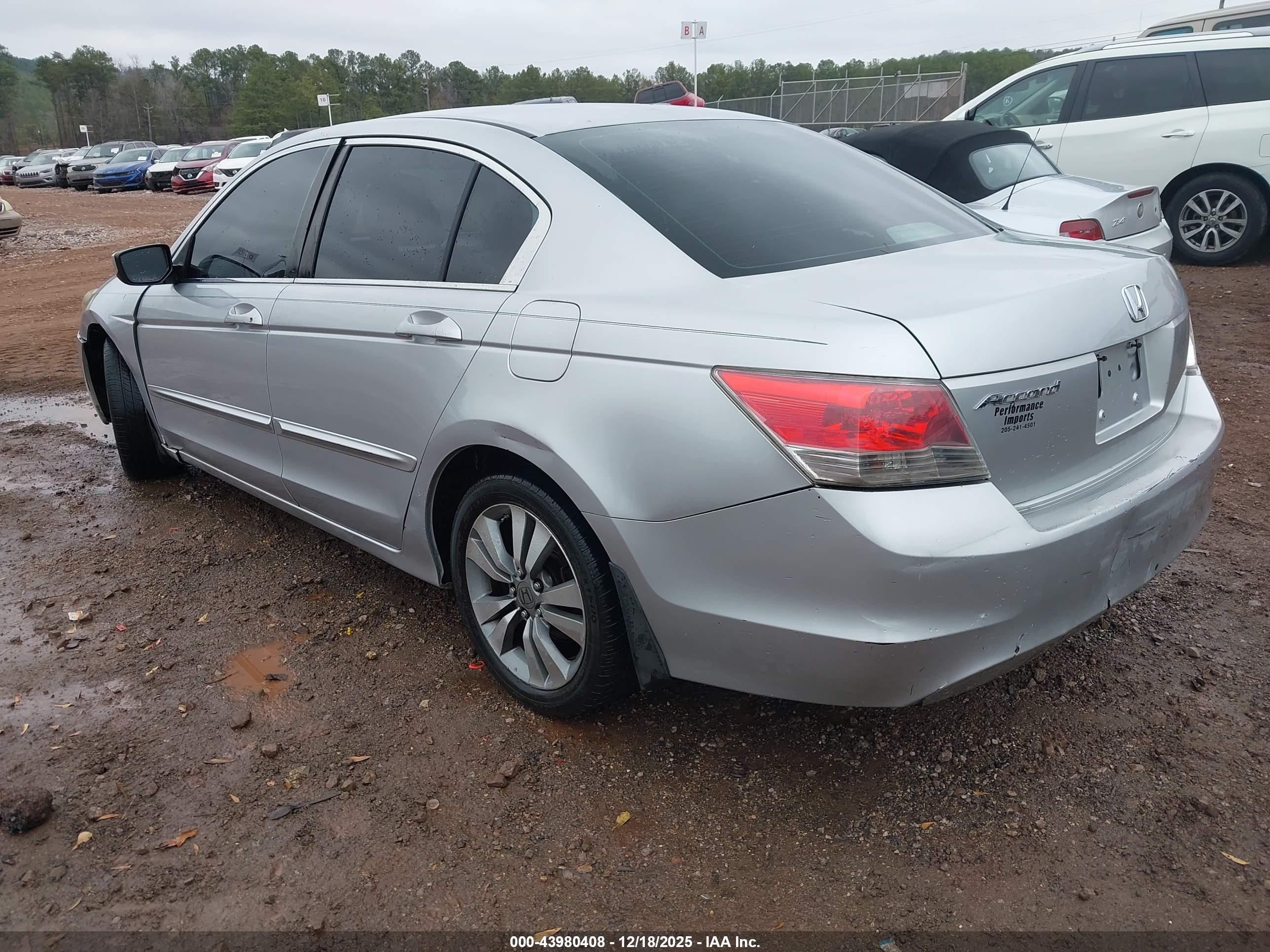 HONDA ACCORD image 3