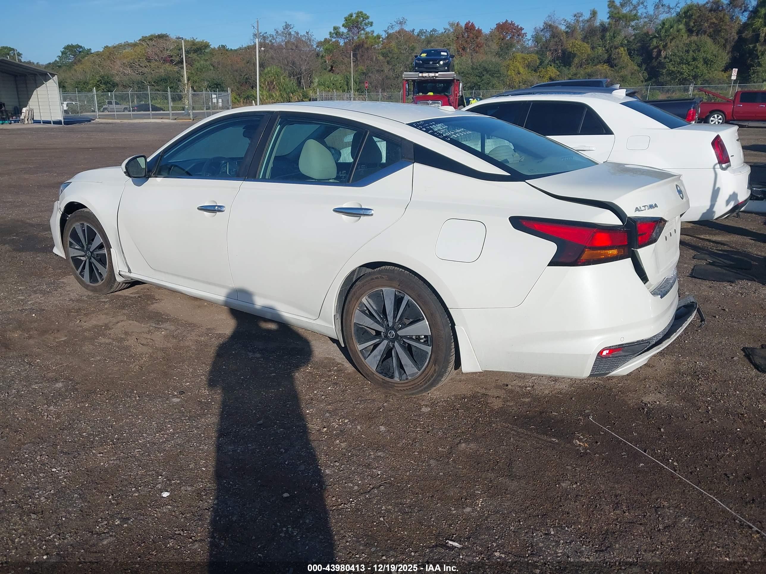 NISSAN ALTIMA image 3