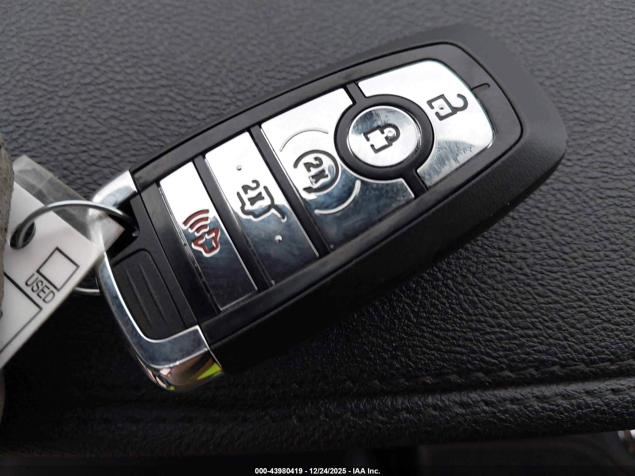 LINCOLN NAVIGATOR image 11