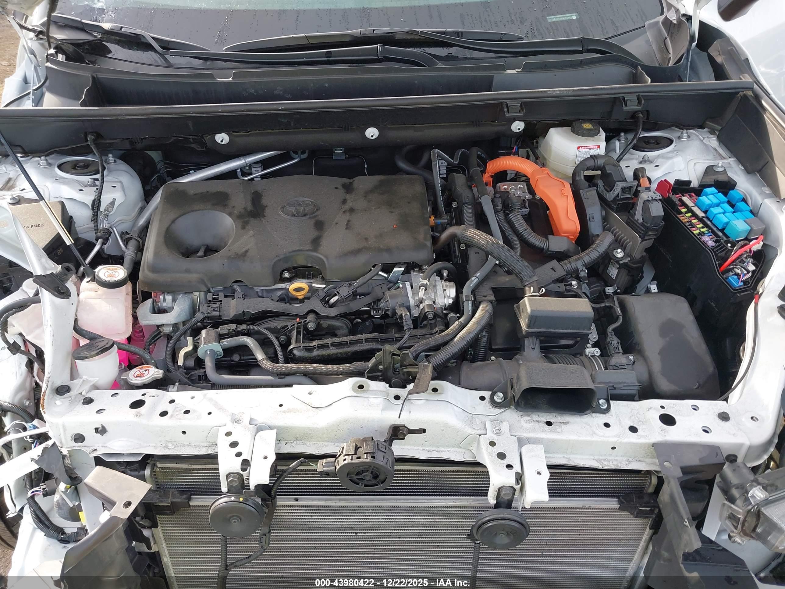 TOYOTA RAV4 image 10