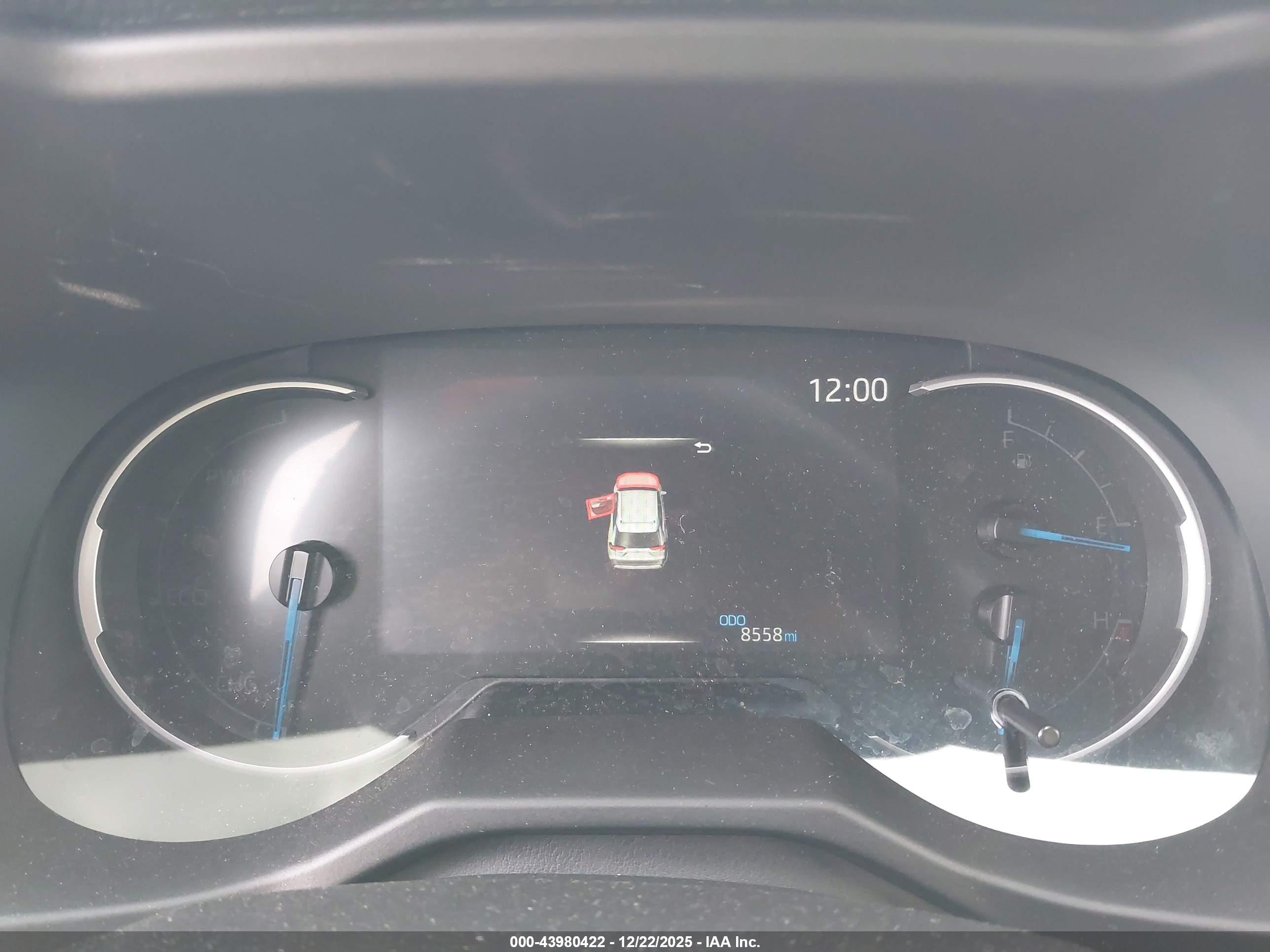 TOYOTA RAV4 image 7