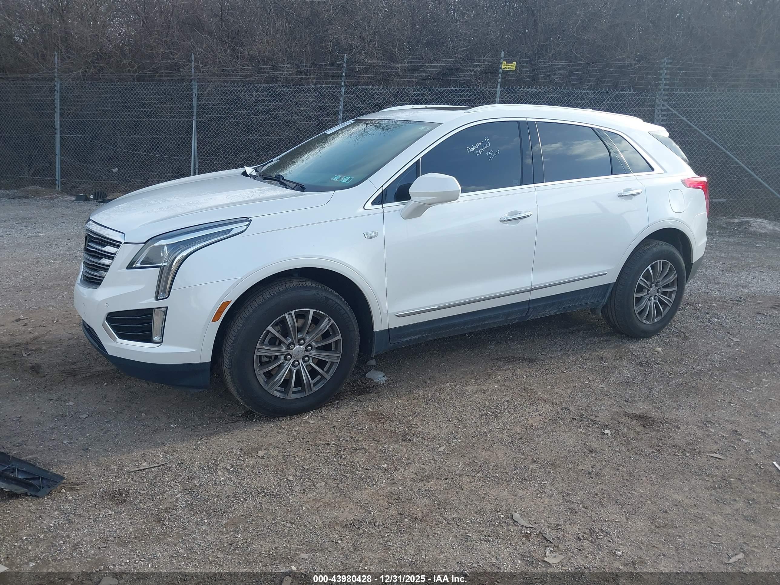 CADILLAC XT5 image 2