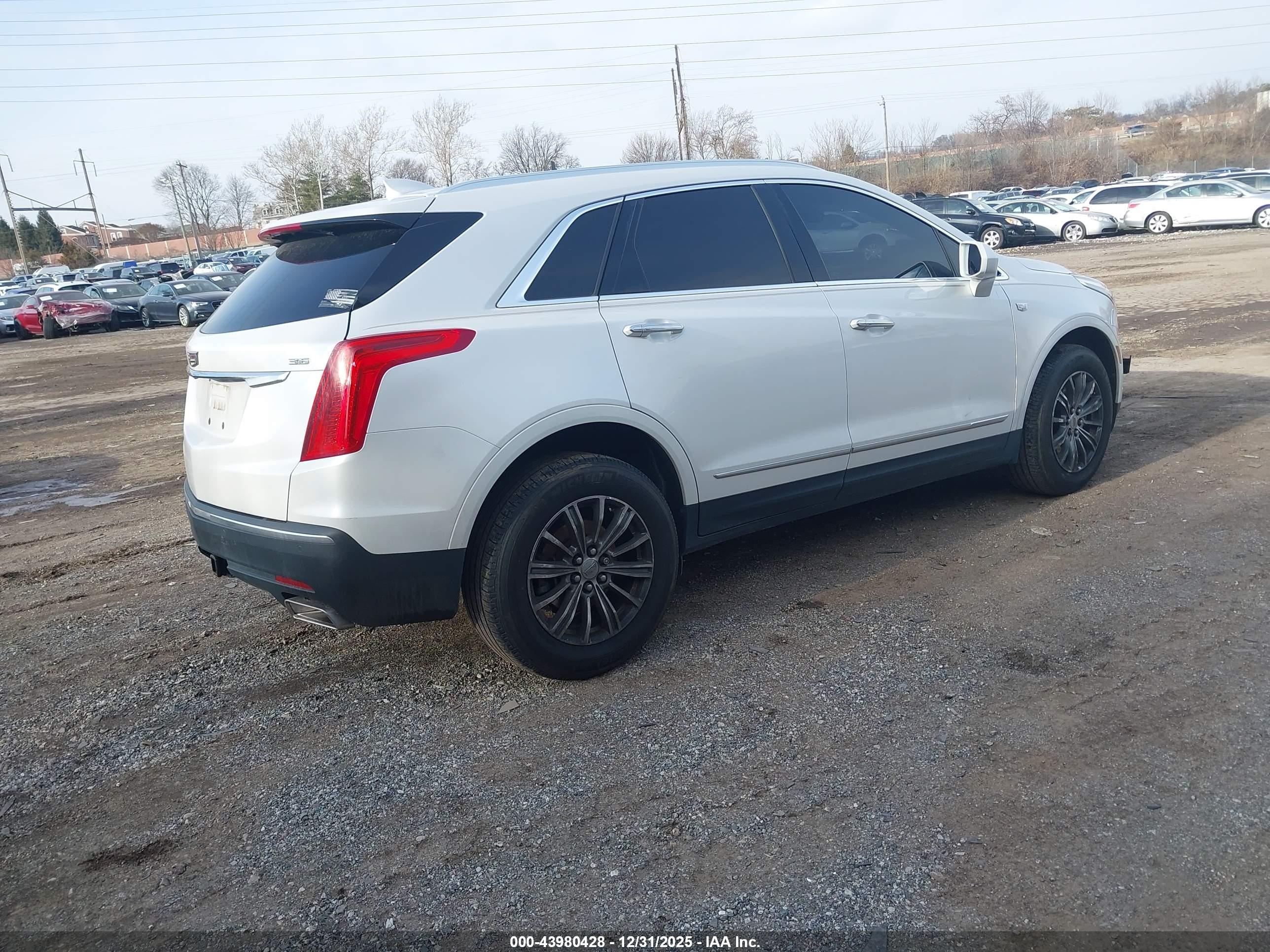 CADILLAC XT5 image 4