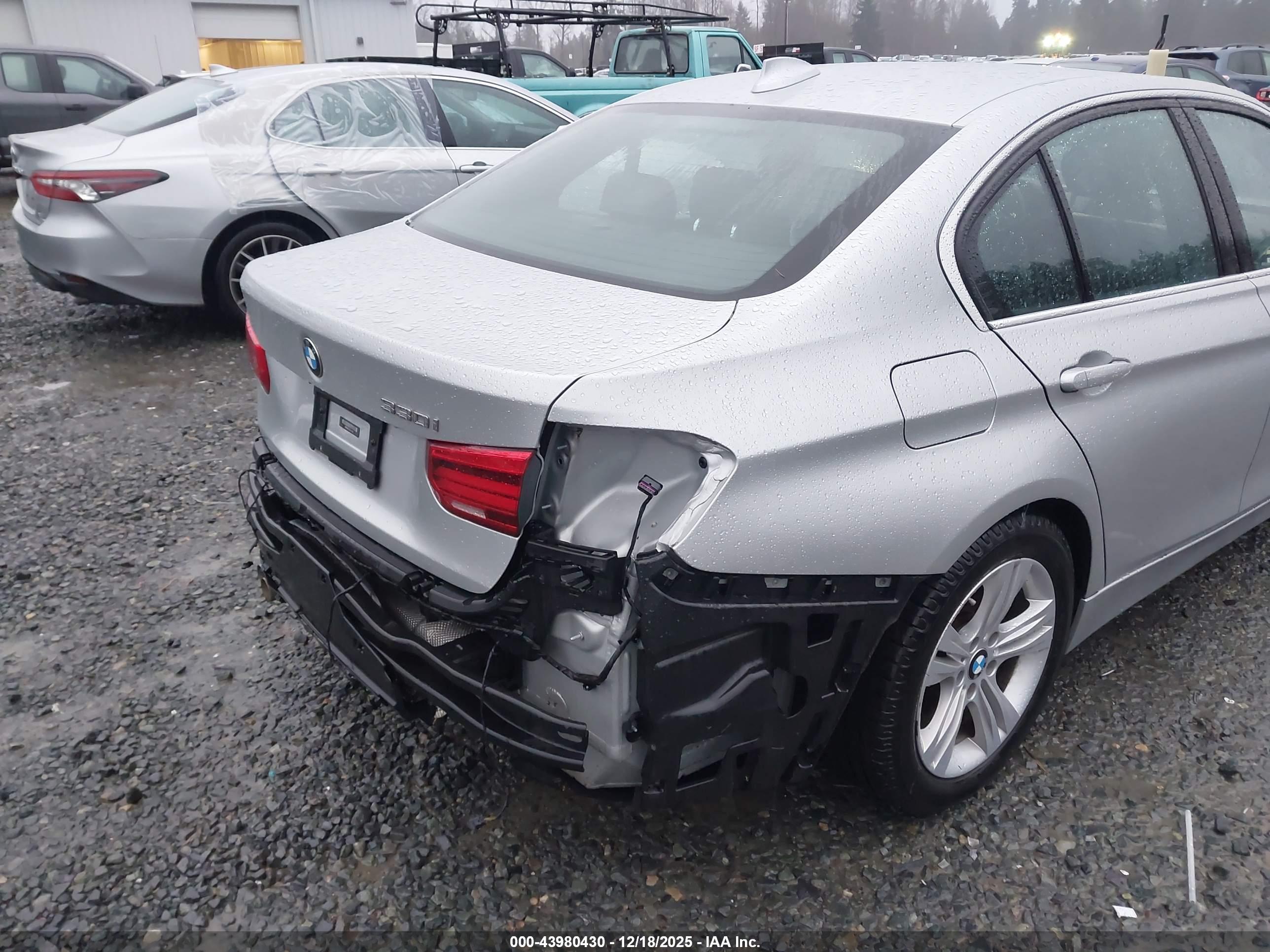 BMW 330I image 6
