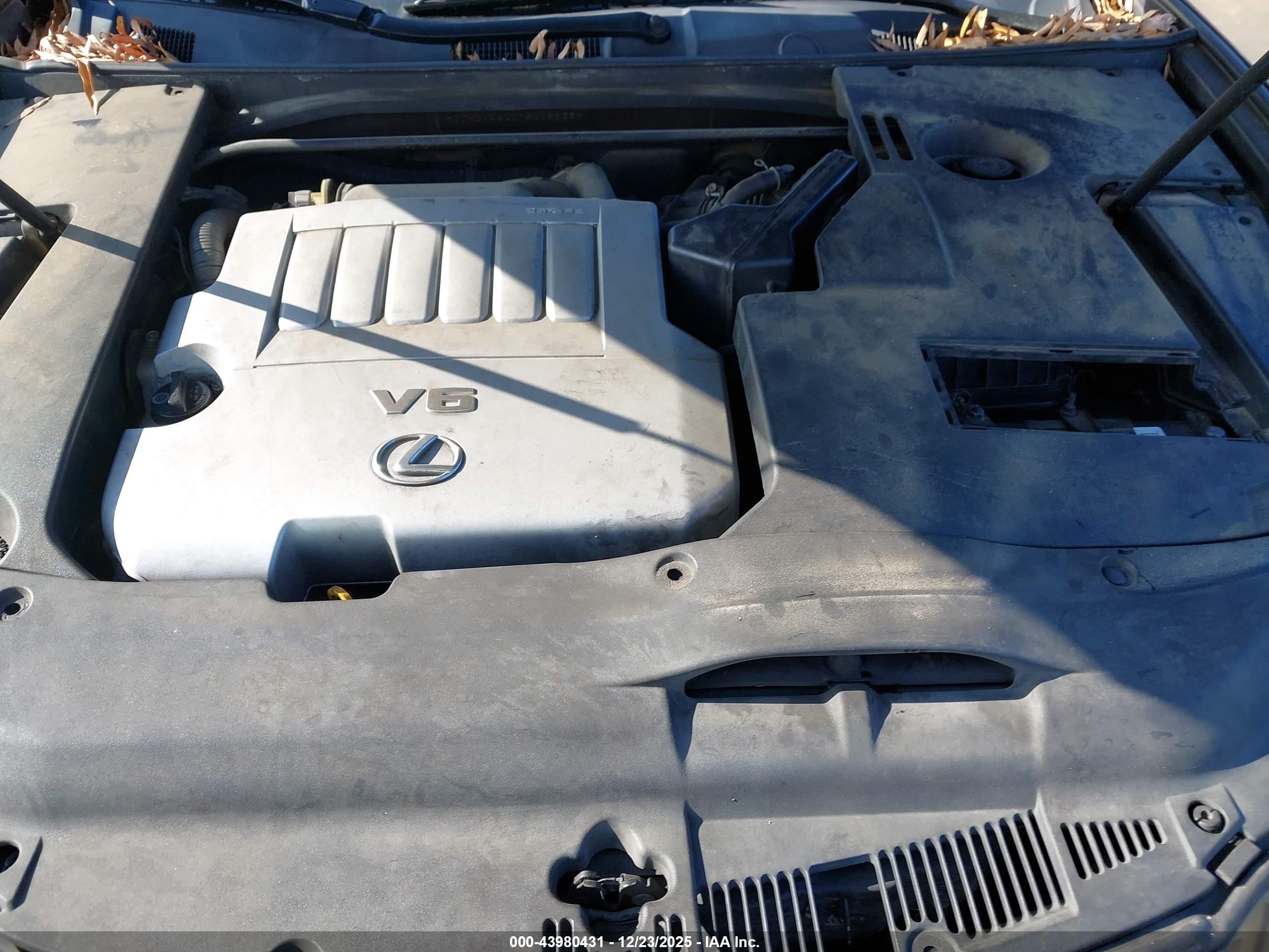 LEXUS ES image 10