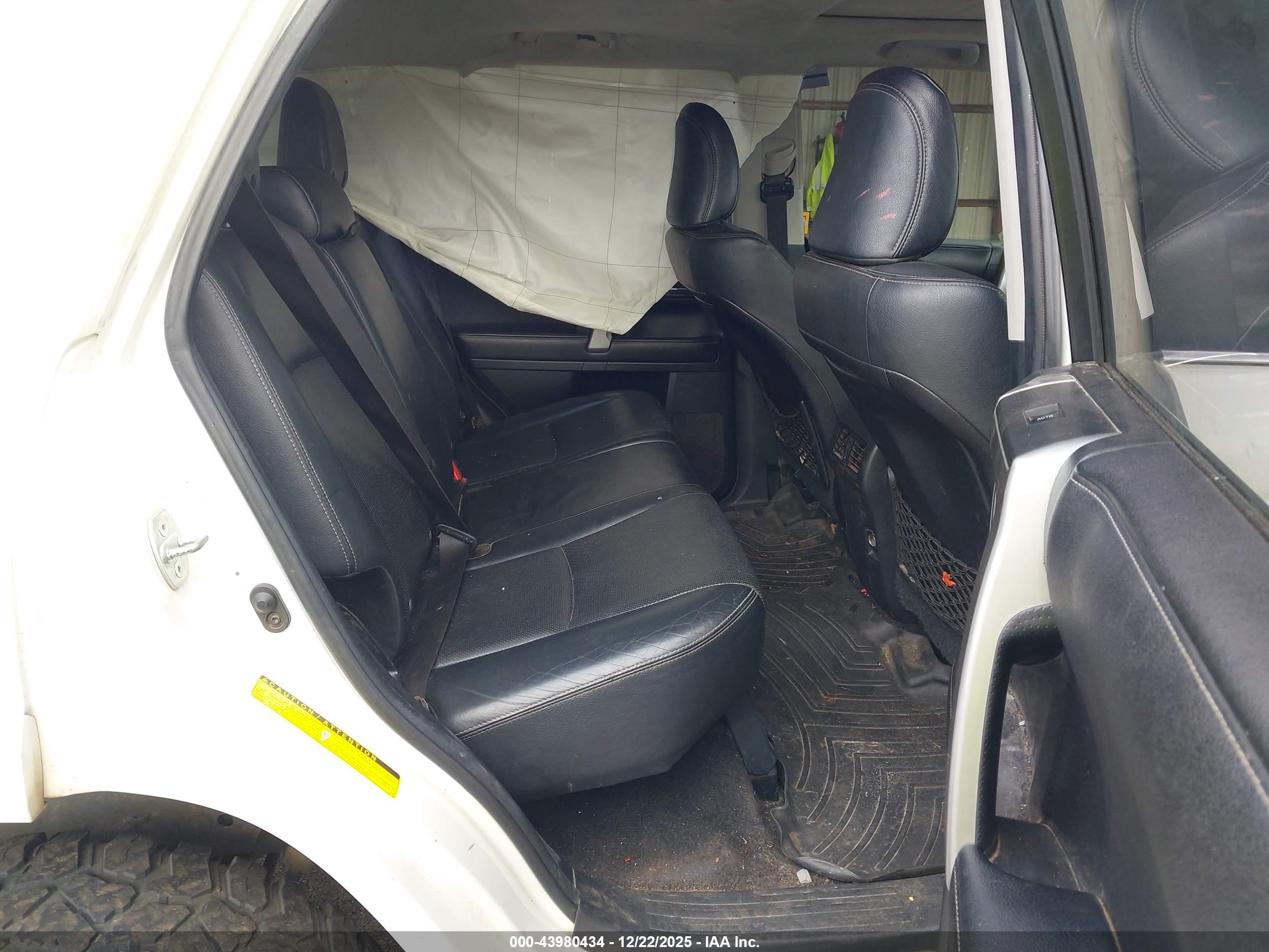 TOYOTA 4RUNNER image 8