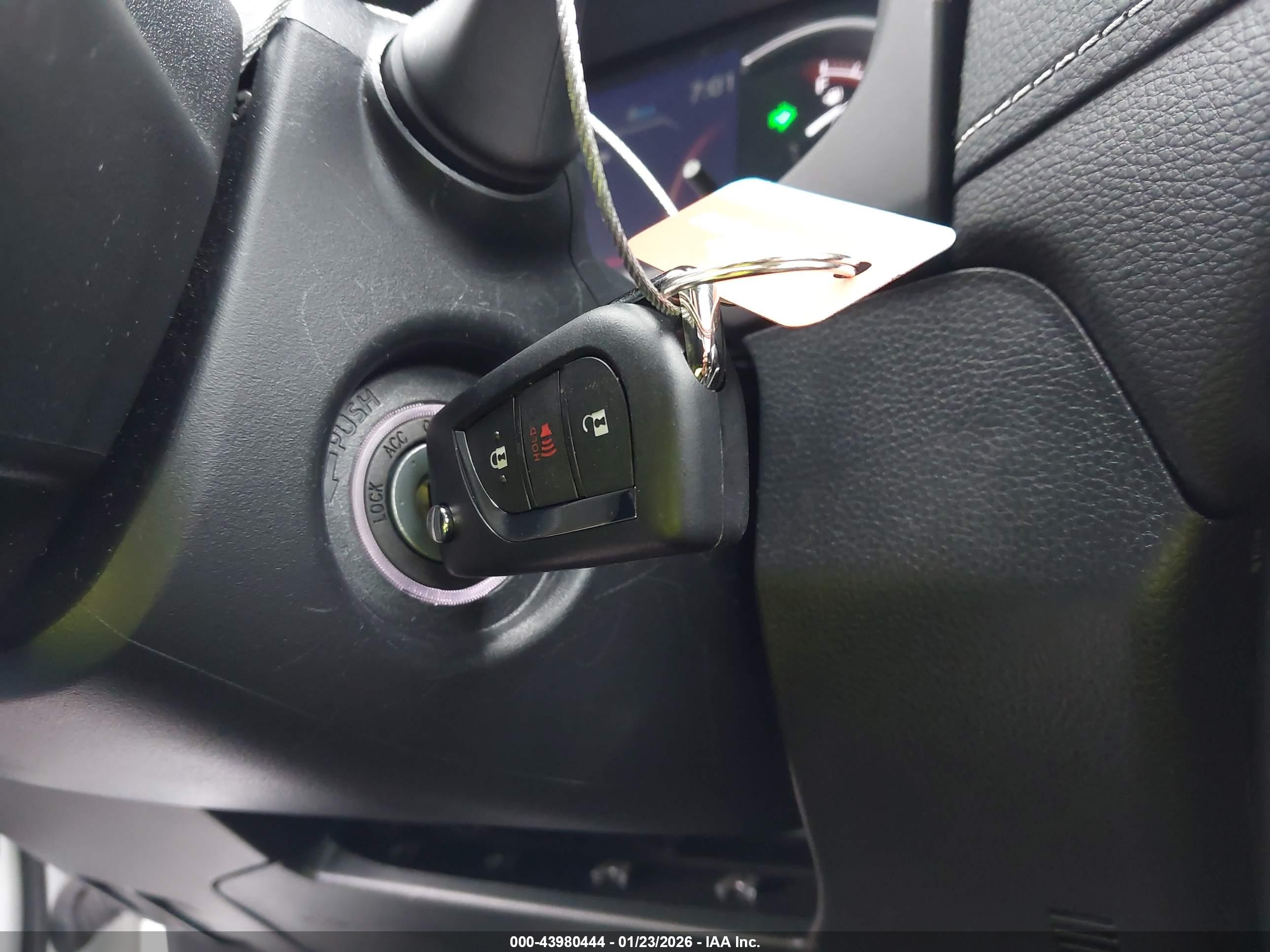 TOYOTA RAV4 image 11