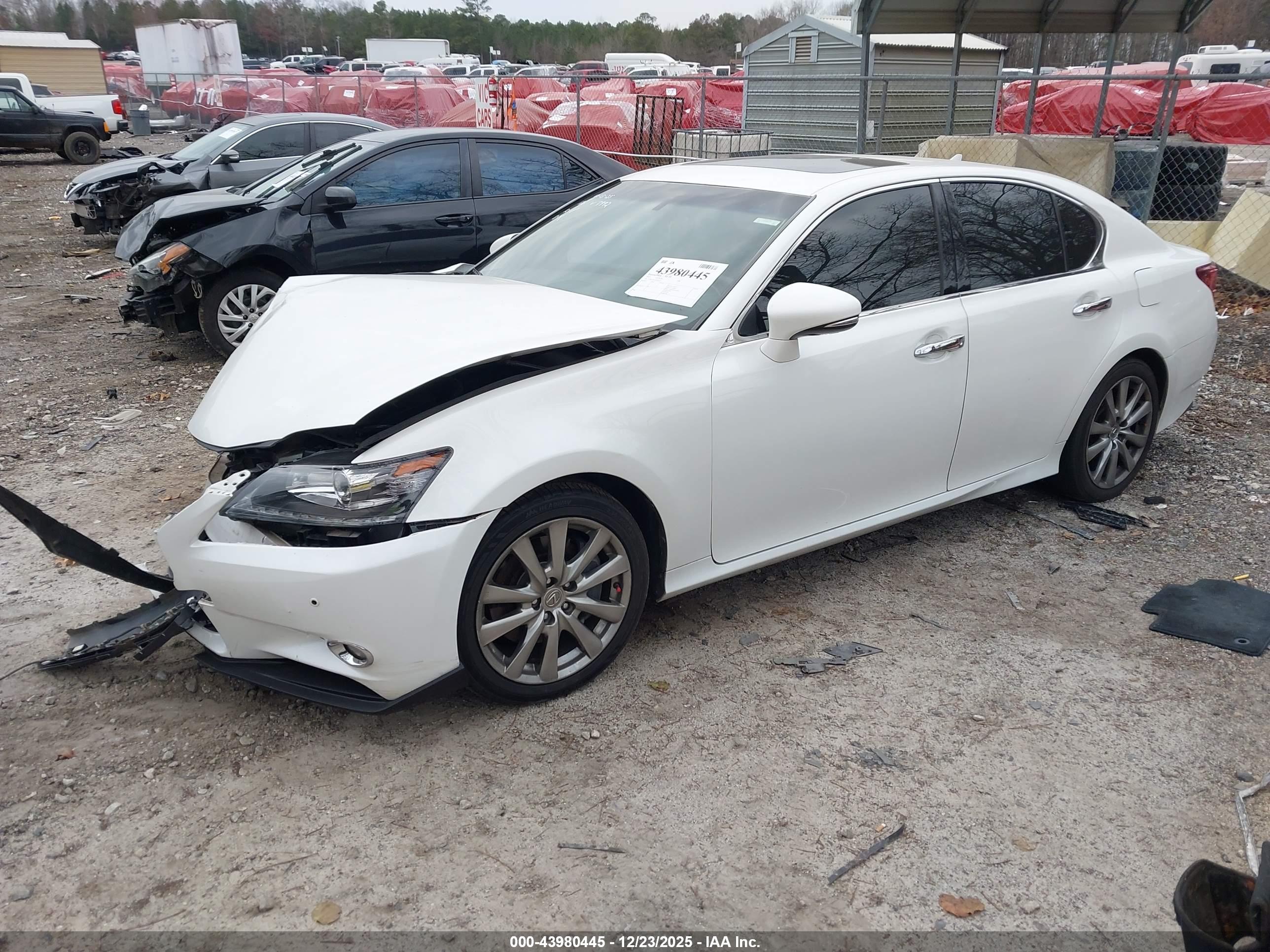 LEXUS GS image 2