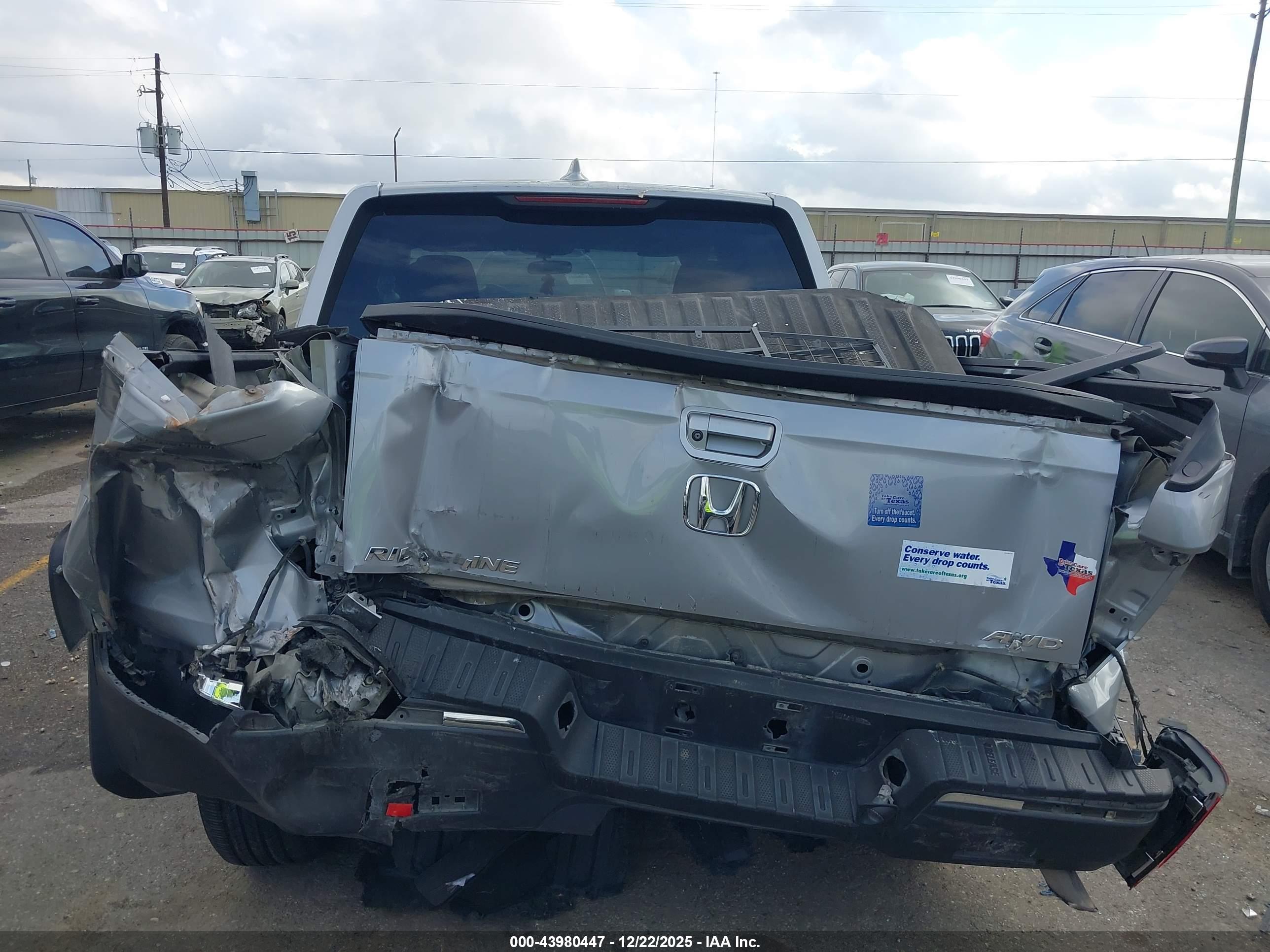 HONDA RIDGELINE image 6