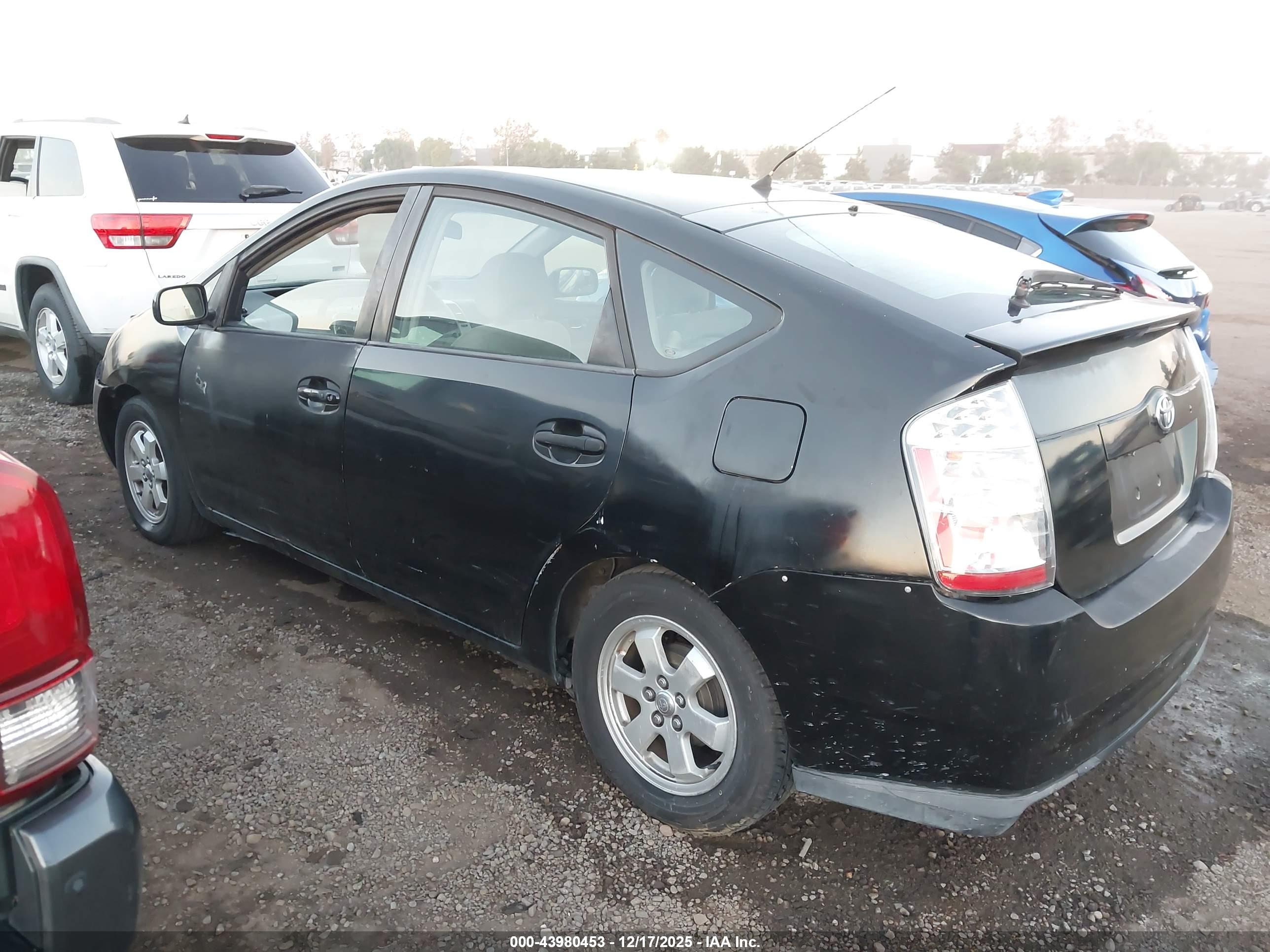 TOYOTA PRIUS image 3