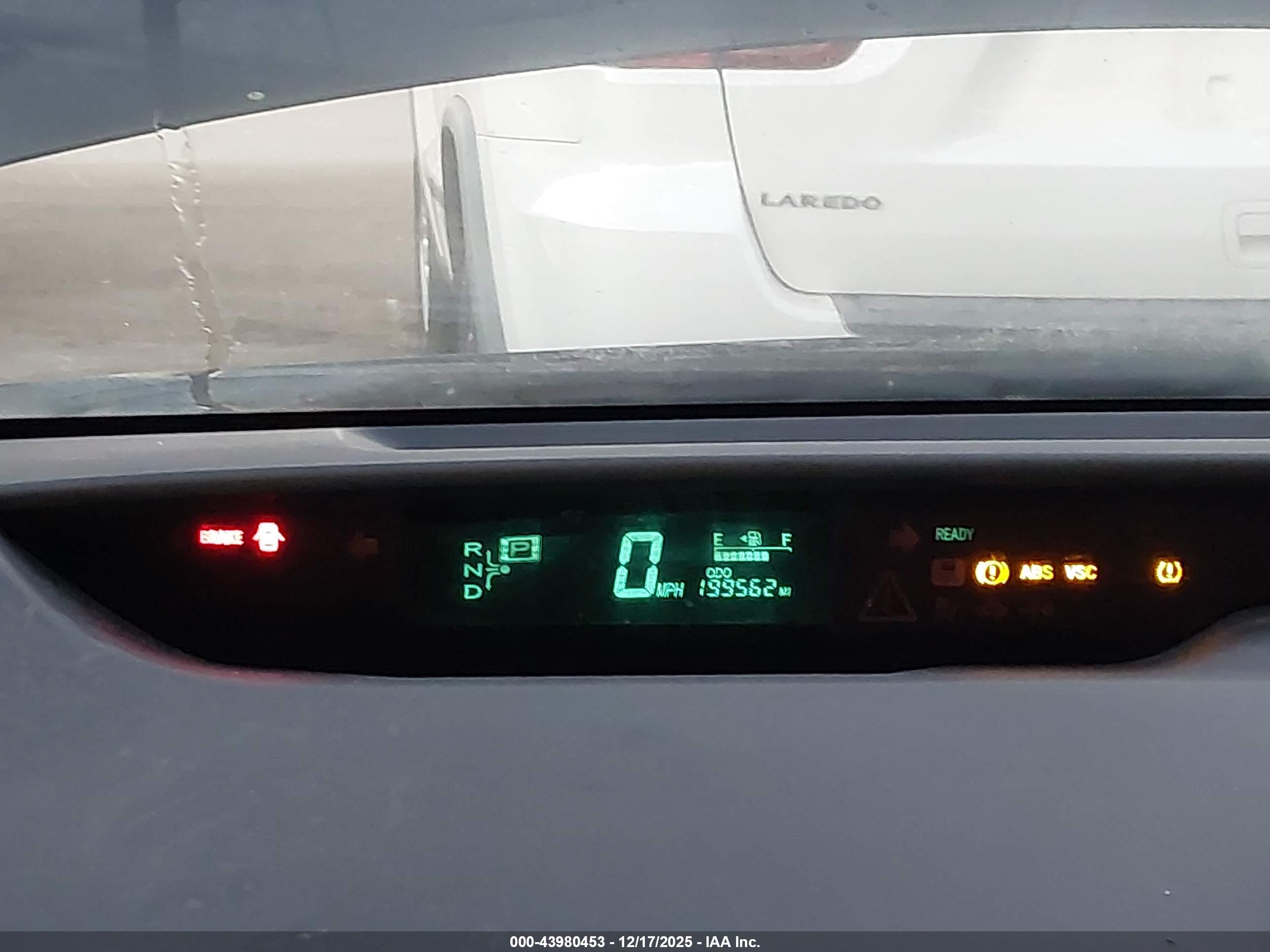 TOYOTA PRIUS image 7