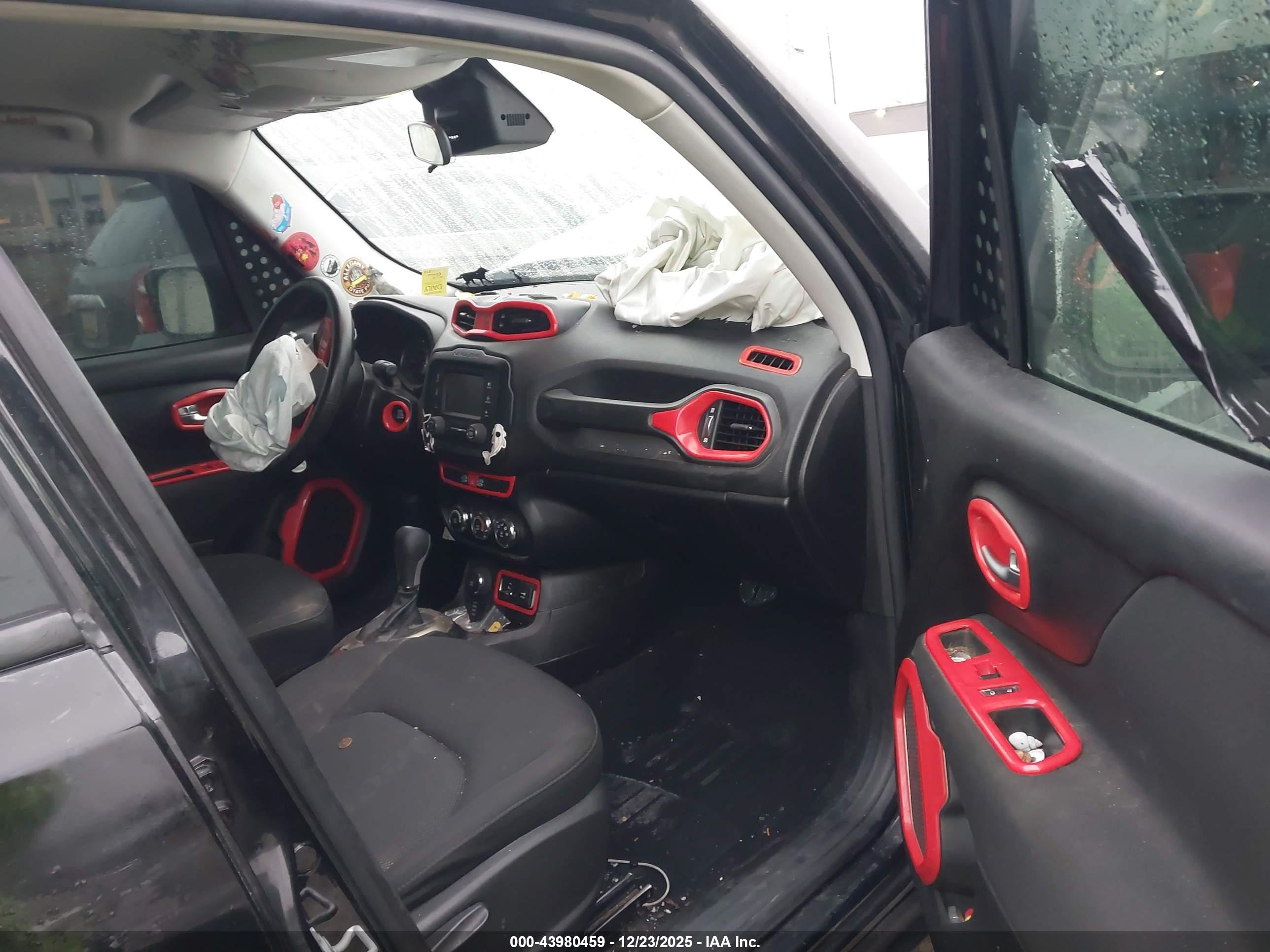 JEEP RENEGADE image 5