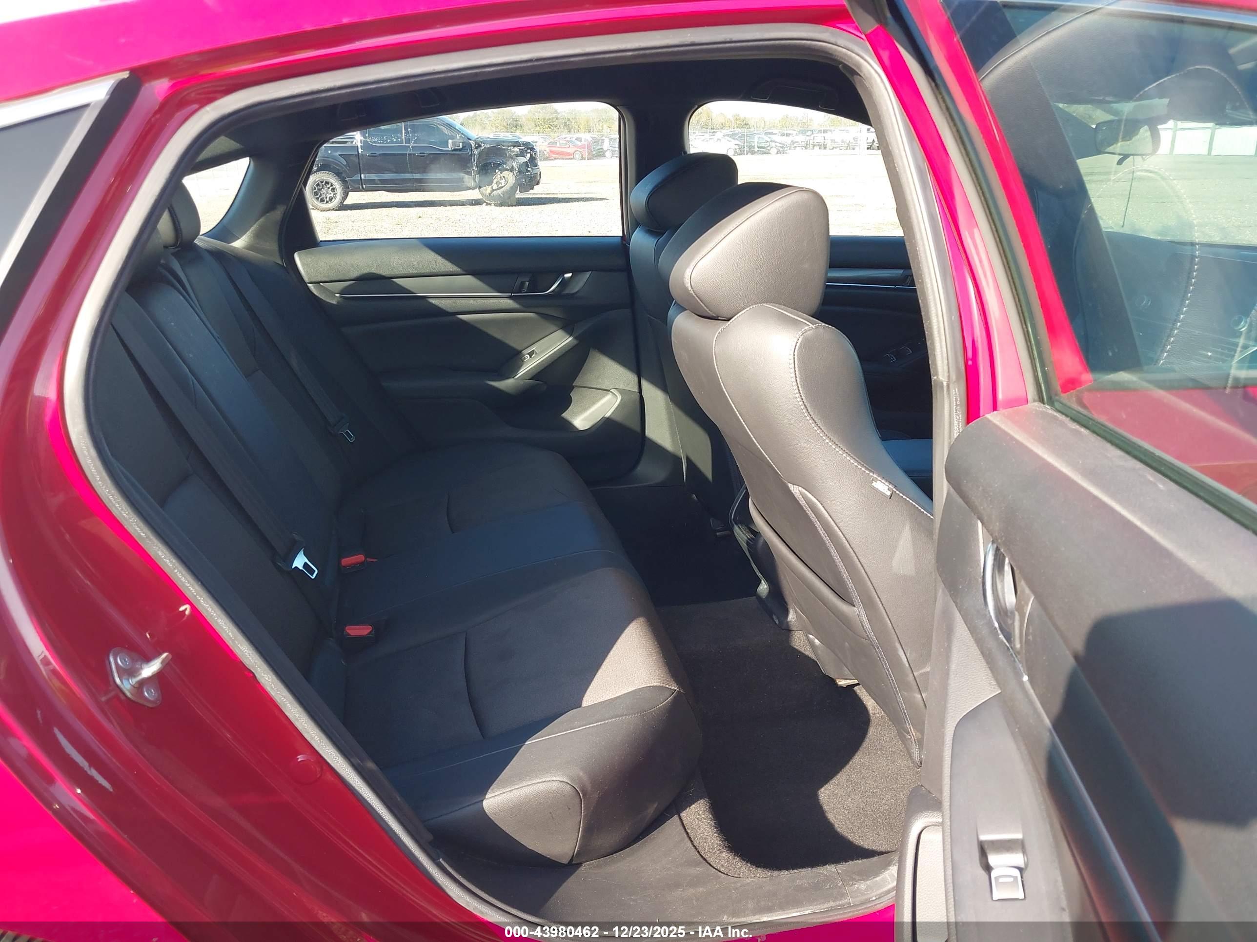 HONDA ACCORD image 8