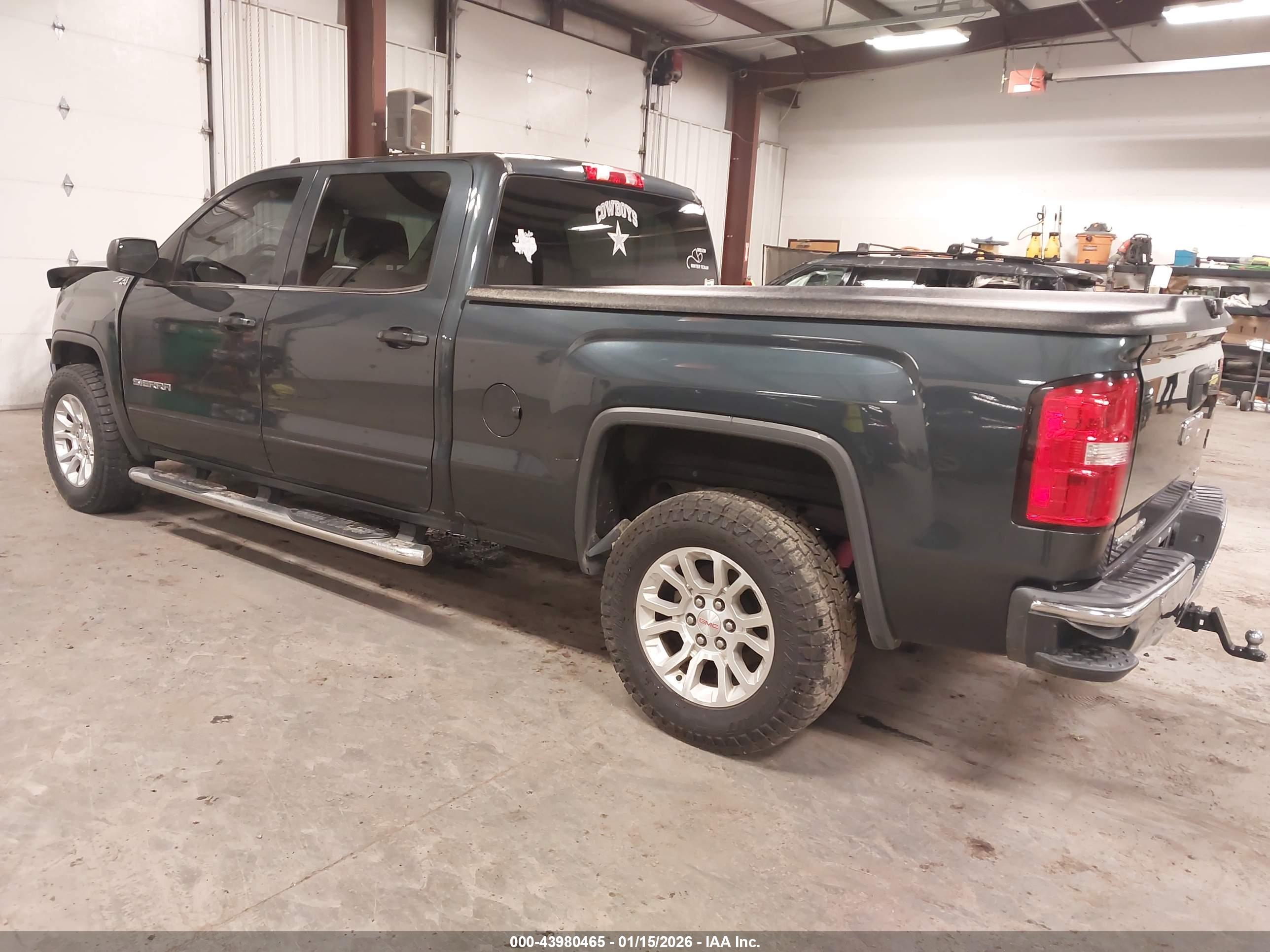 GMC SIERRA image 3