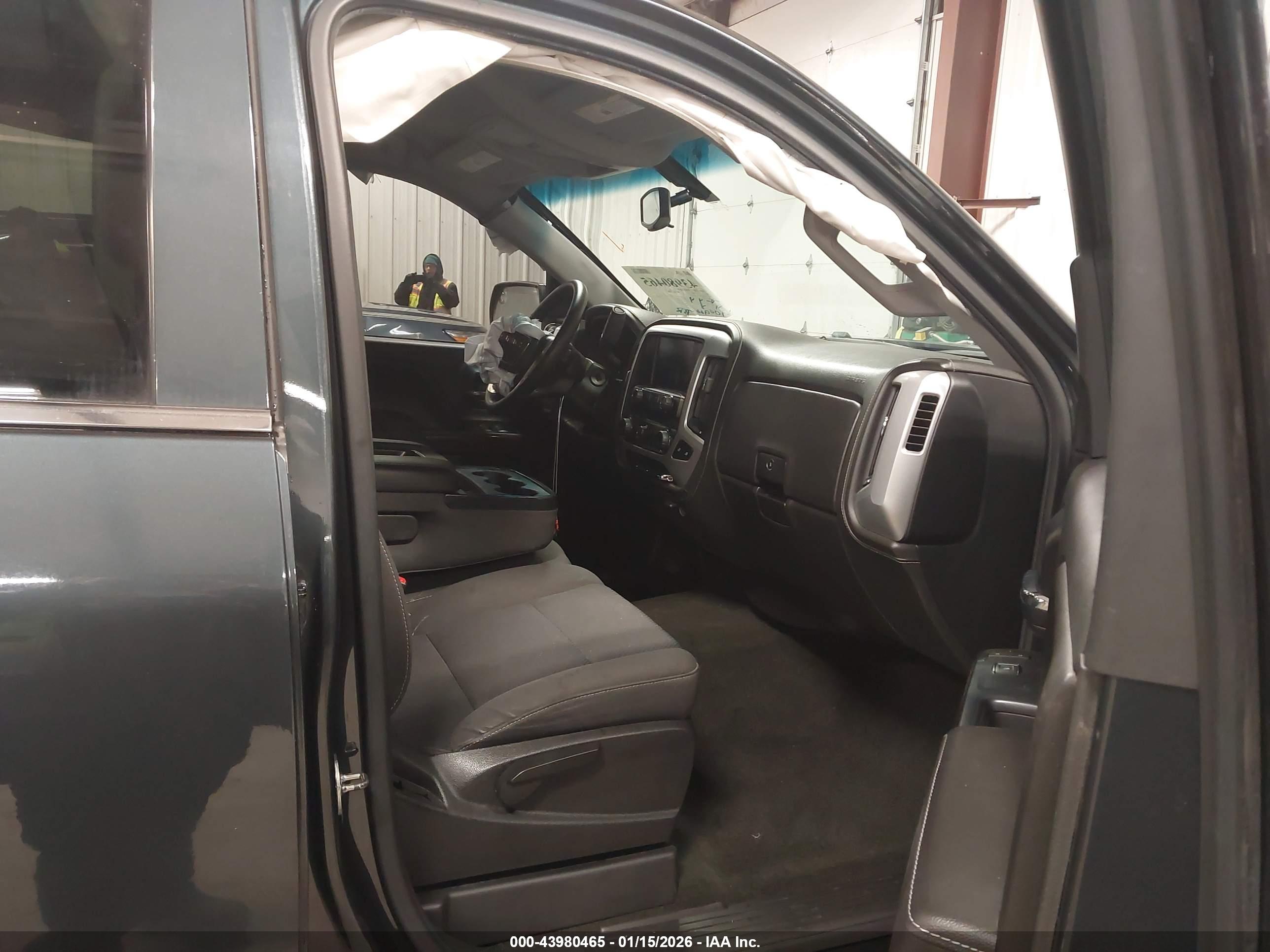 GMC SIERRA image 5